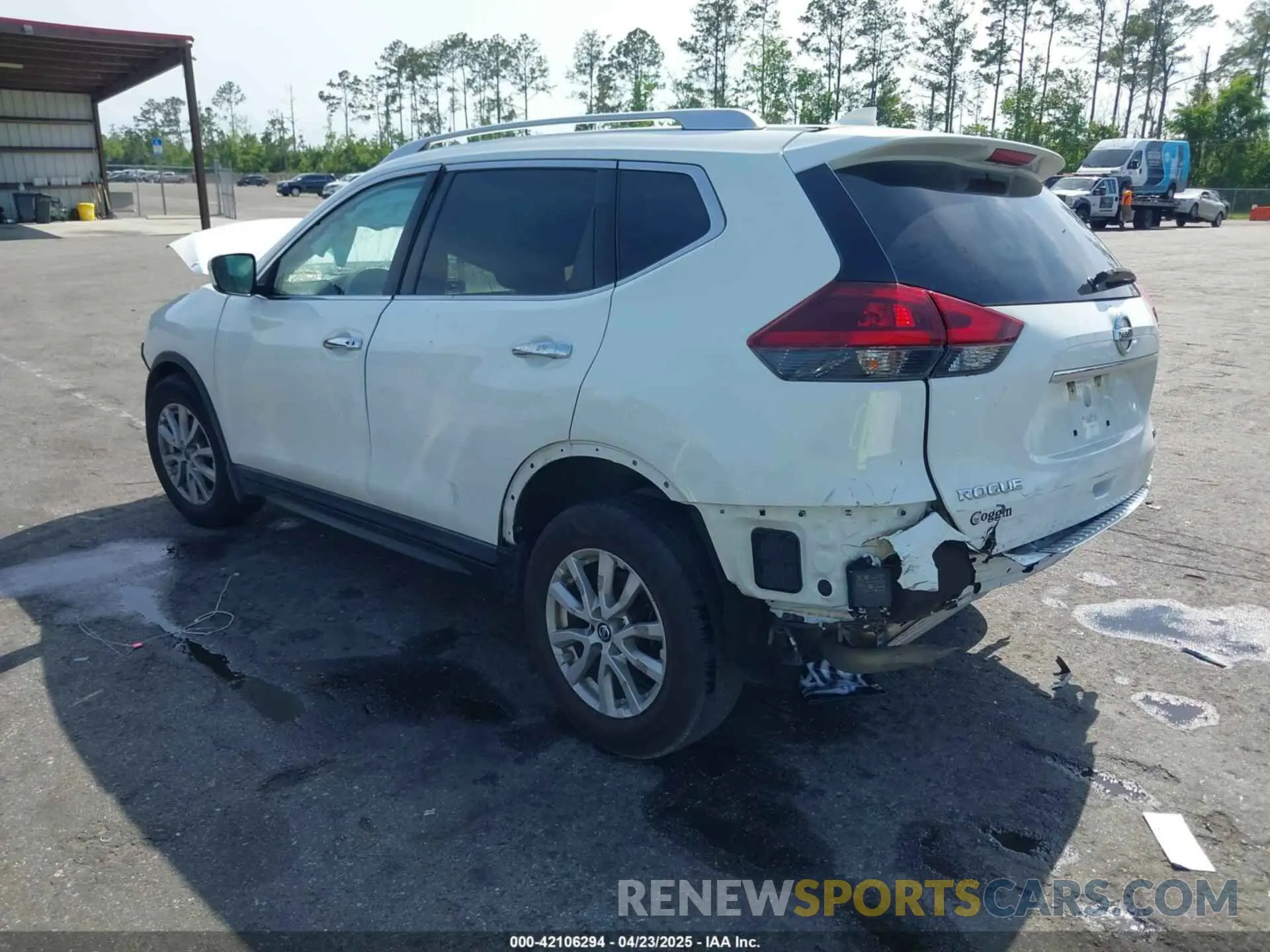 3 Photograph of a damaged car KNMAT2MT8LP524584 NISSAN ROGUE 2020