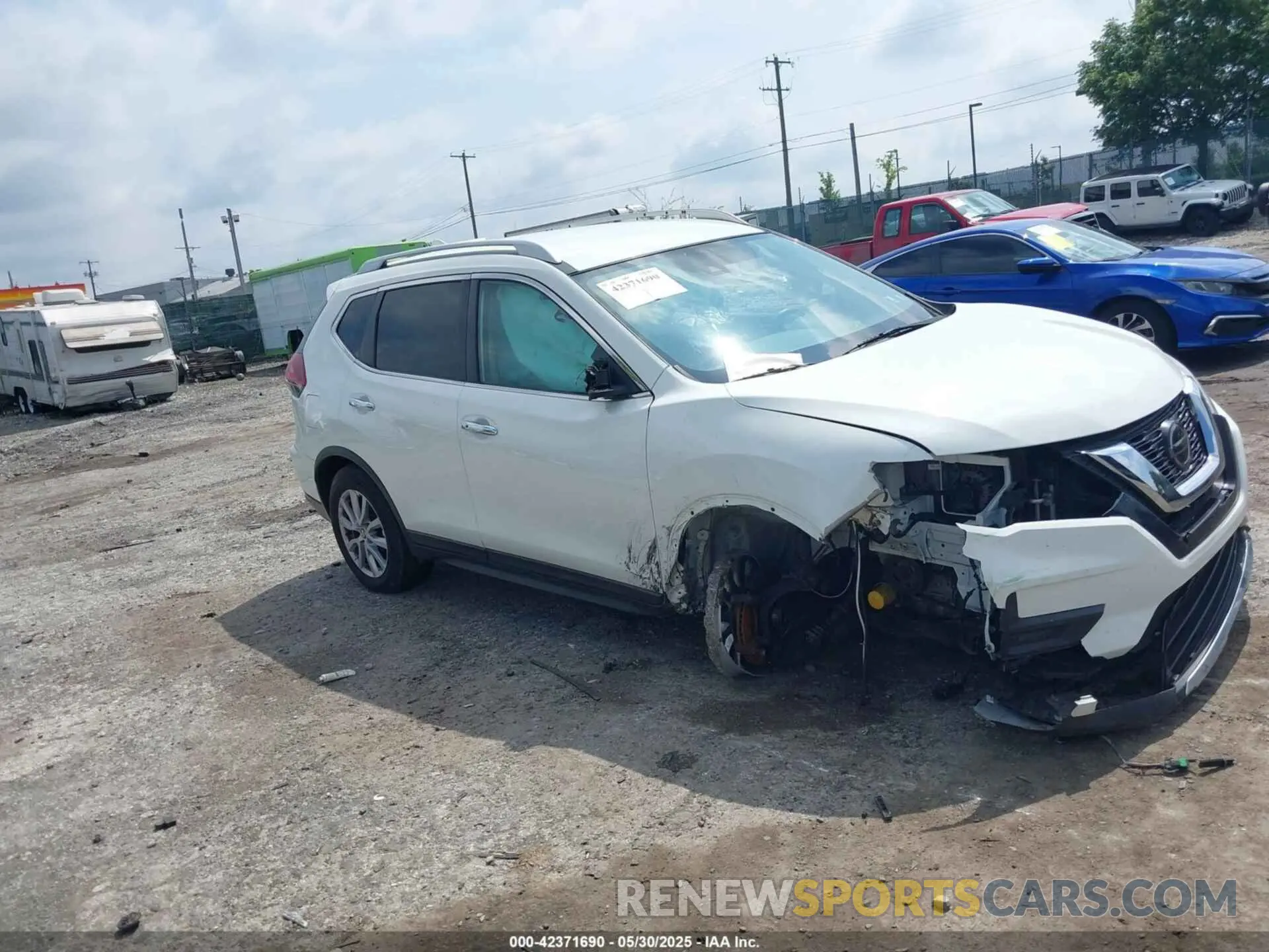 1 Photograph of a damaged car KNMAT2MT8LP527467 NISSAN ROGUE 2020