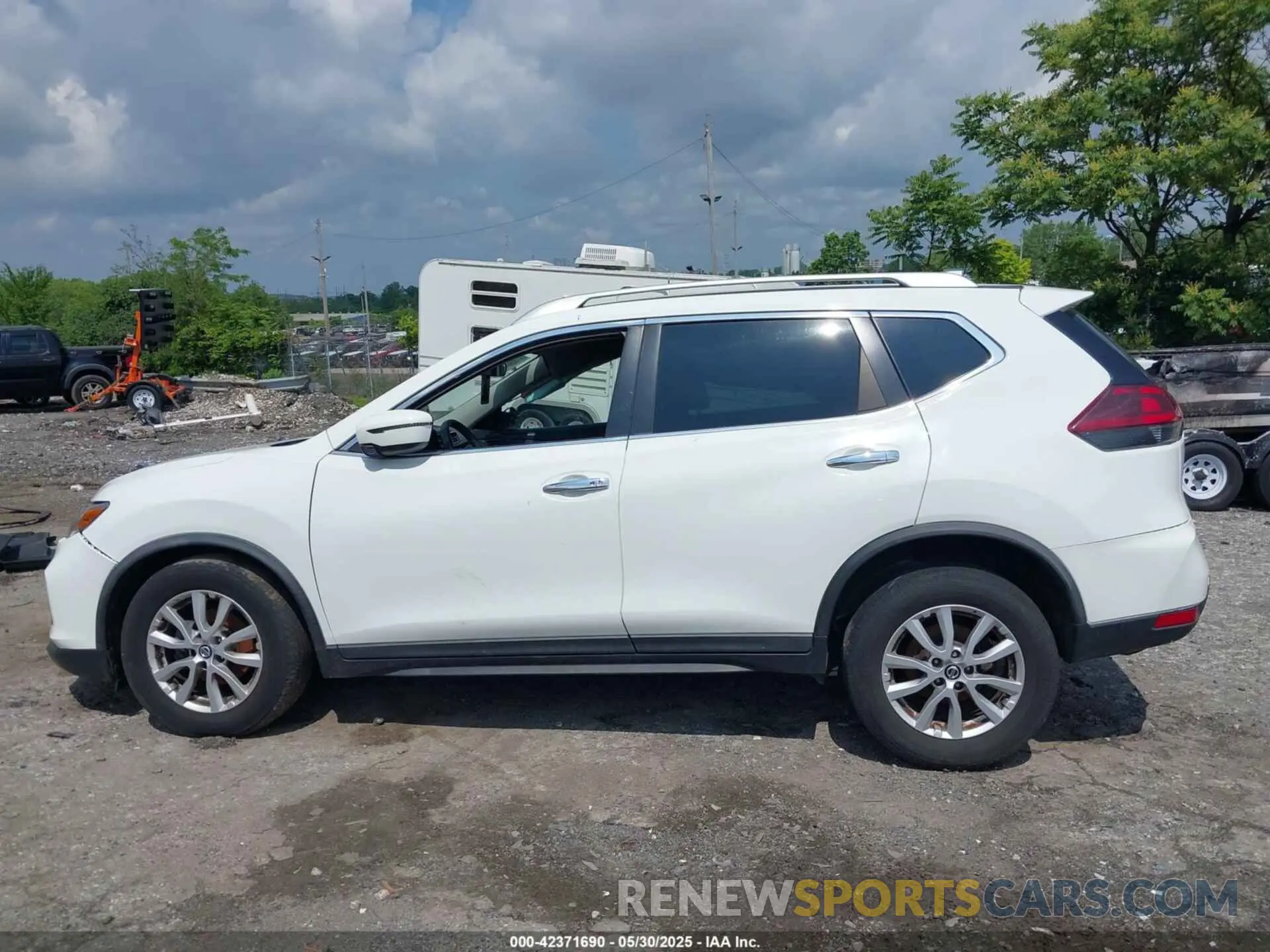 15 Photograph of a damaged car KNMAT2MT8LP527467 NISSAN ROGUE 2020