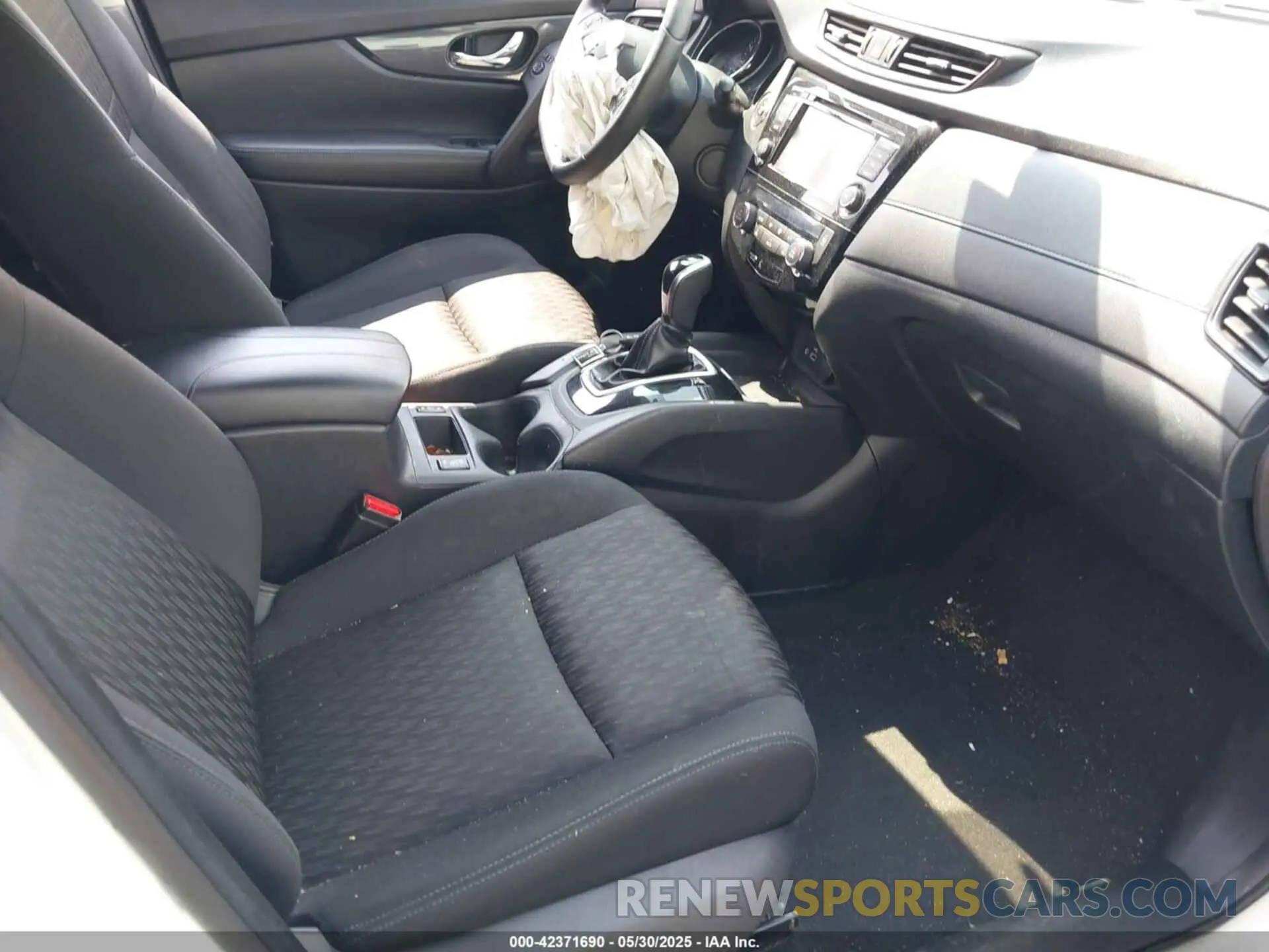 5 Photograph of a damaged car KNMAT2MT8LP527467 NISSAN ROGUE 2020