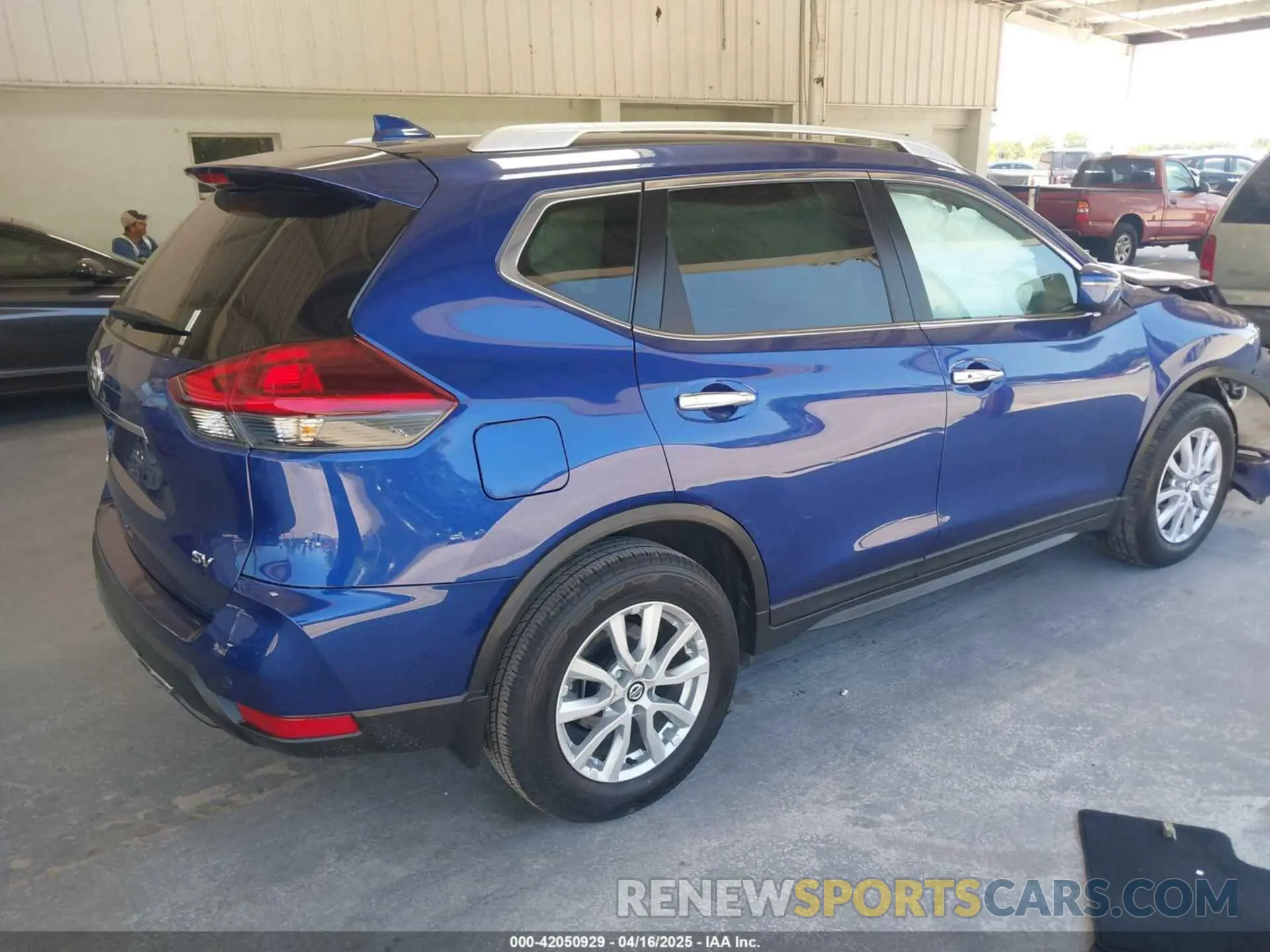 4 Photograph of a damaged car KNMAT2MT8LP542809 NISSAN ROGUE 2020