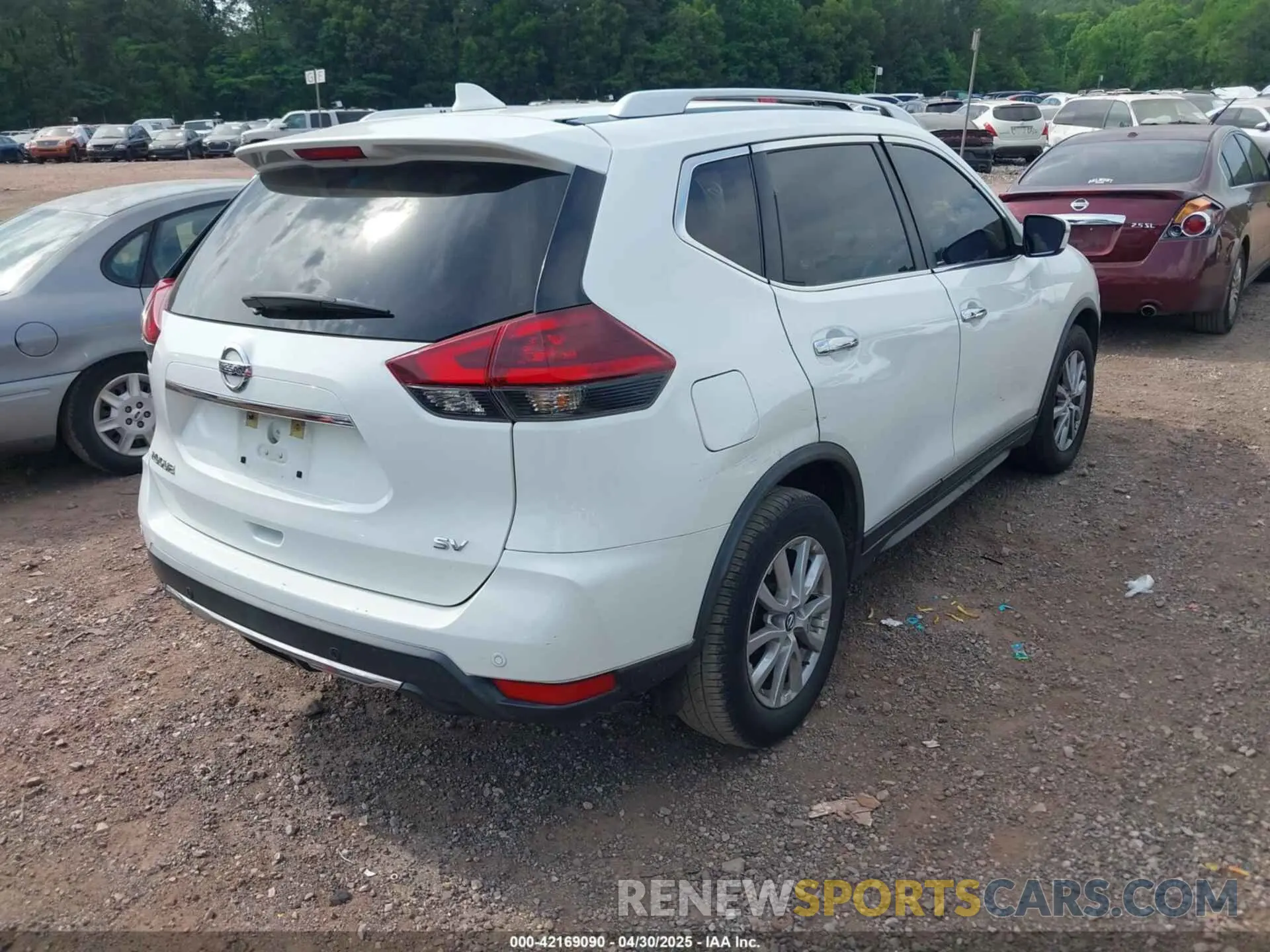 4 Photograph of a damaged car KNMAT2MT9LP507566 NISSAN ROGUE 2020