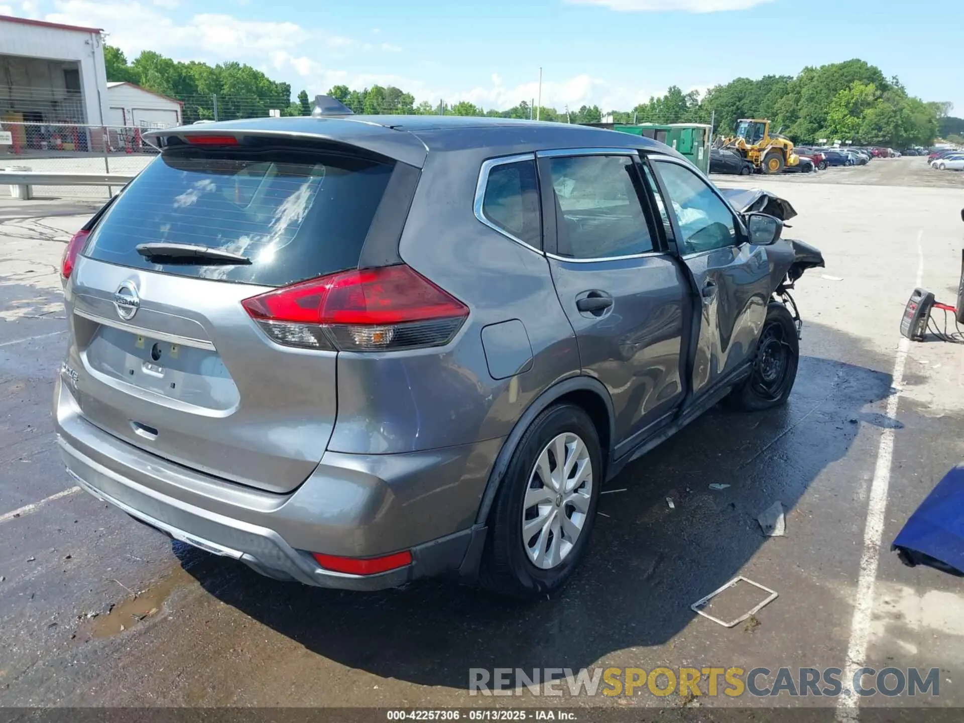 4 Photograph of a damaged car KNMAT2MT9LP518485 NISSAN ROGUE 2020