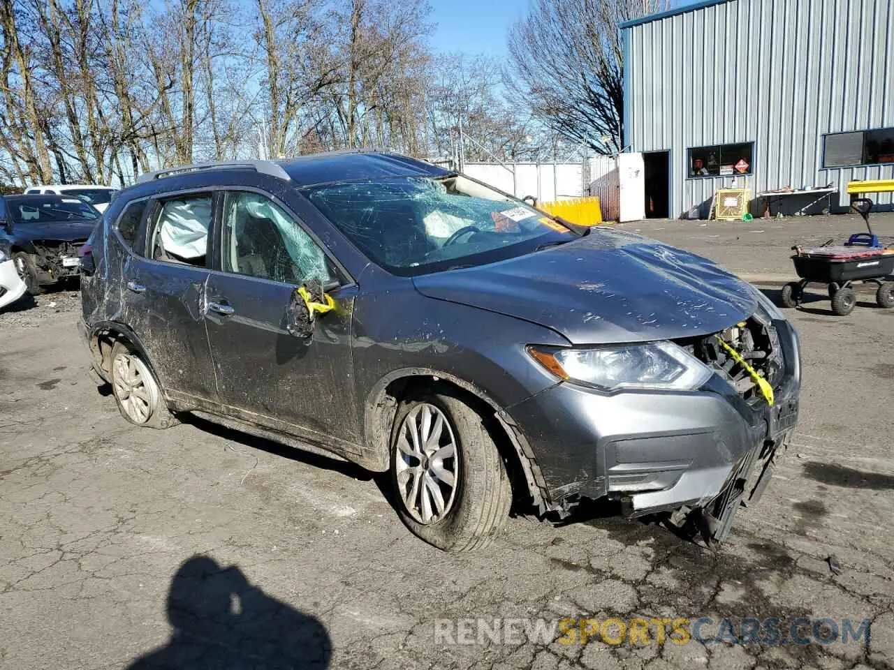 4 Photograph of a damaged car KNMAT2MTXLP509682 NISSAN ROGUE 2020