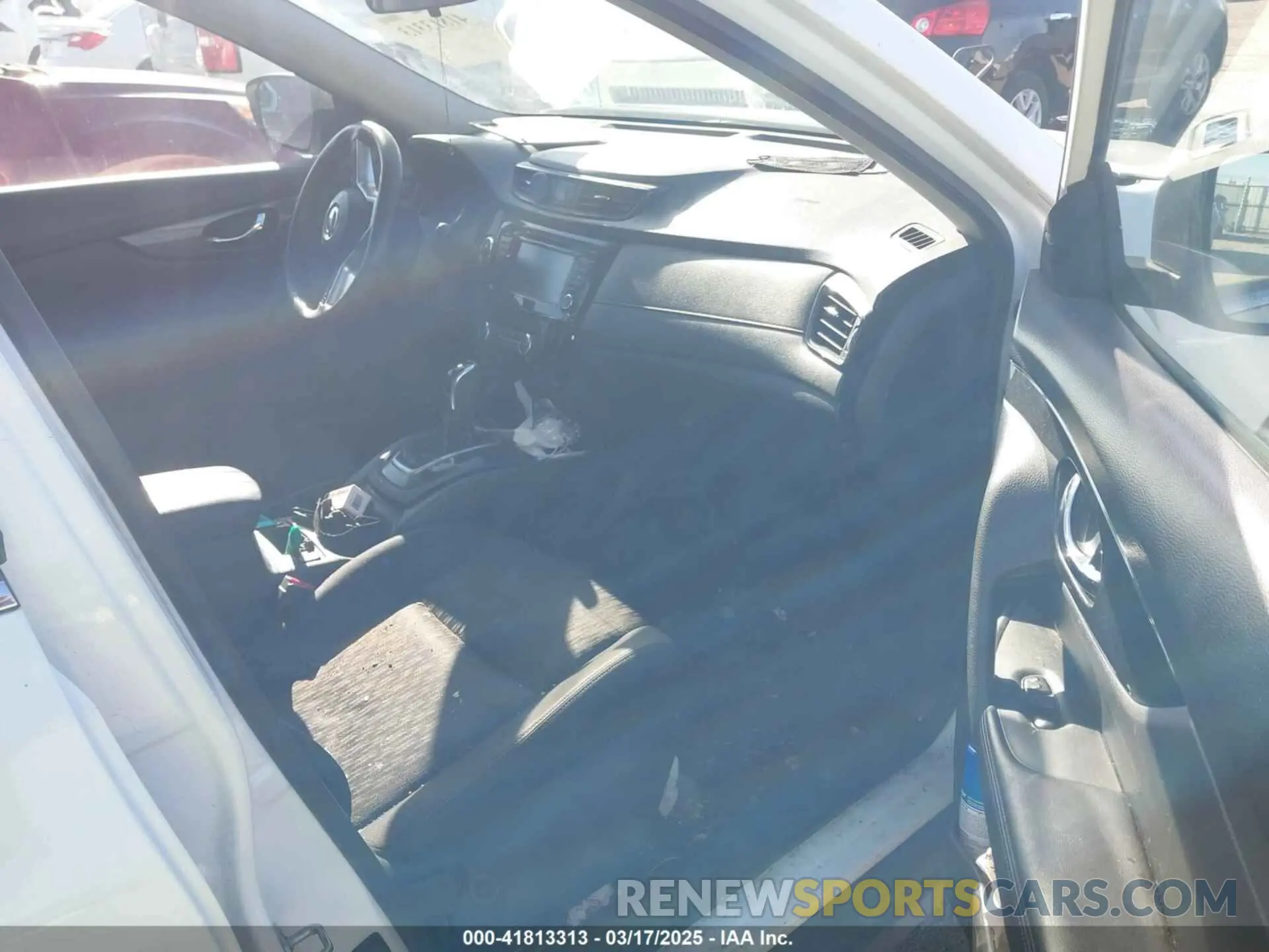 5 Photograph of a damaged car KNMAT2MTXLP511481 NISSAN ROGUE 2020