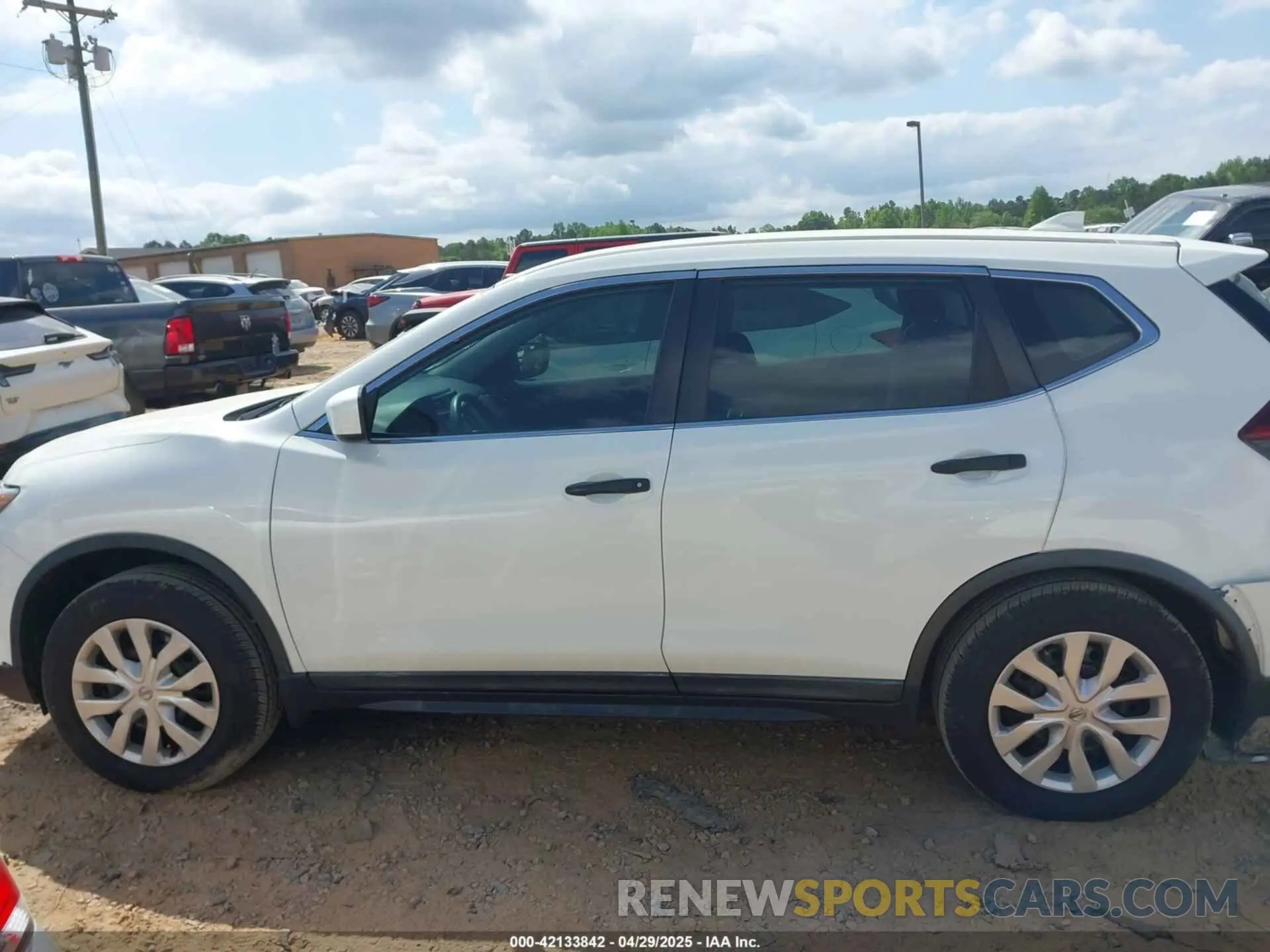 14 Photograph of a damaged car KNMAT2MV0LP521440 NISSAN ROGUE 2020