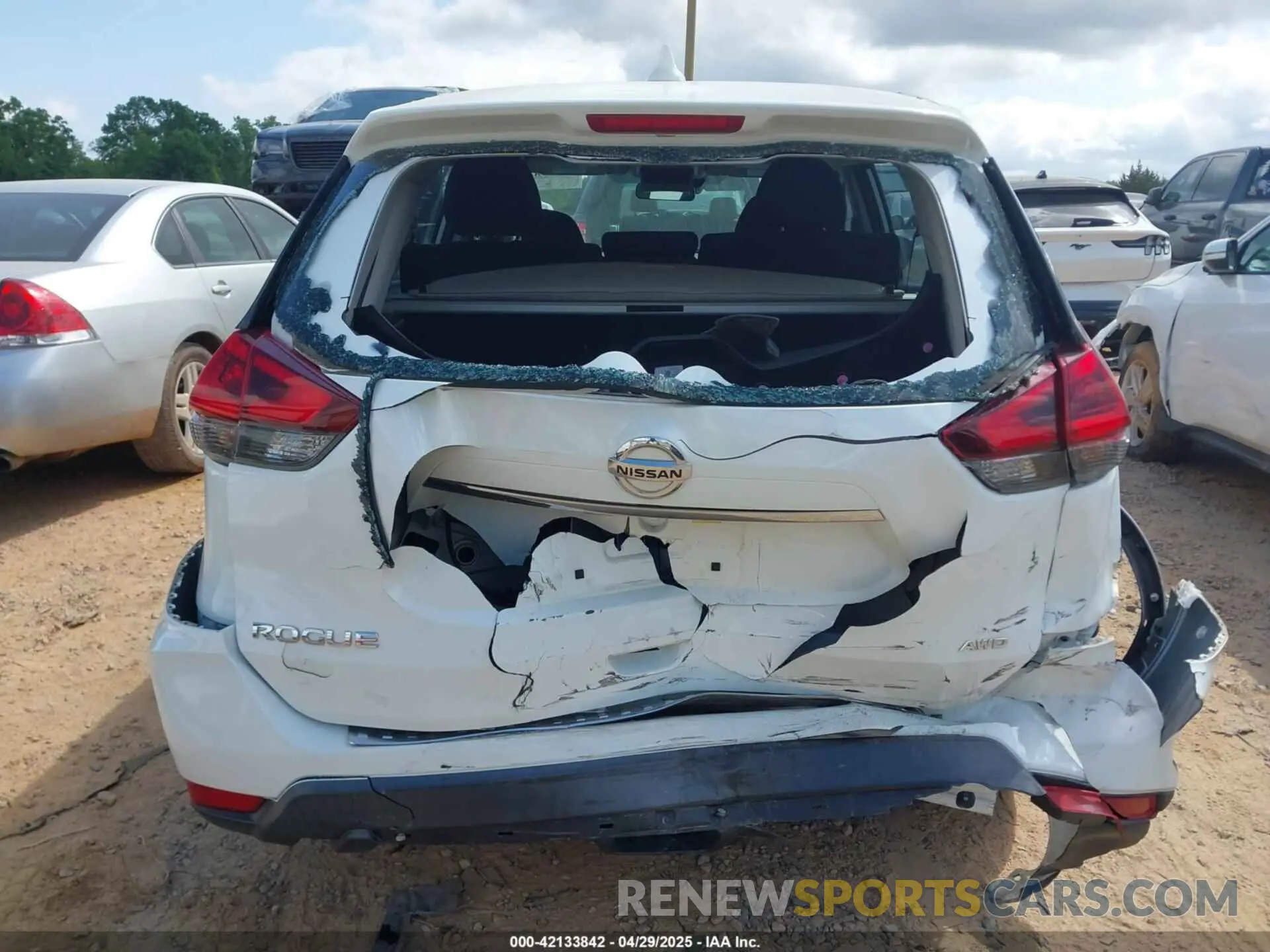 16 Photograph of a damaged car KNMAT2MV0LP521440 NISSAN ROGUE 2020