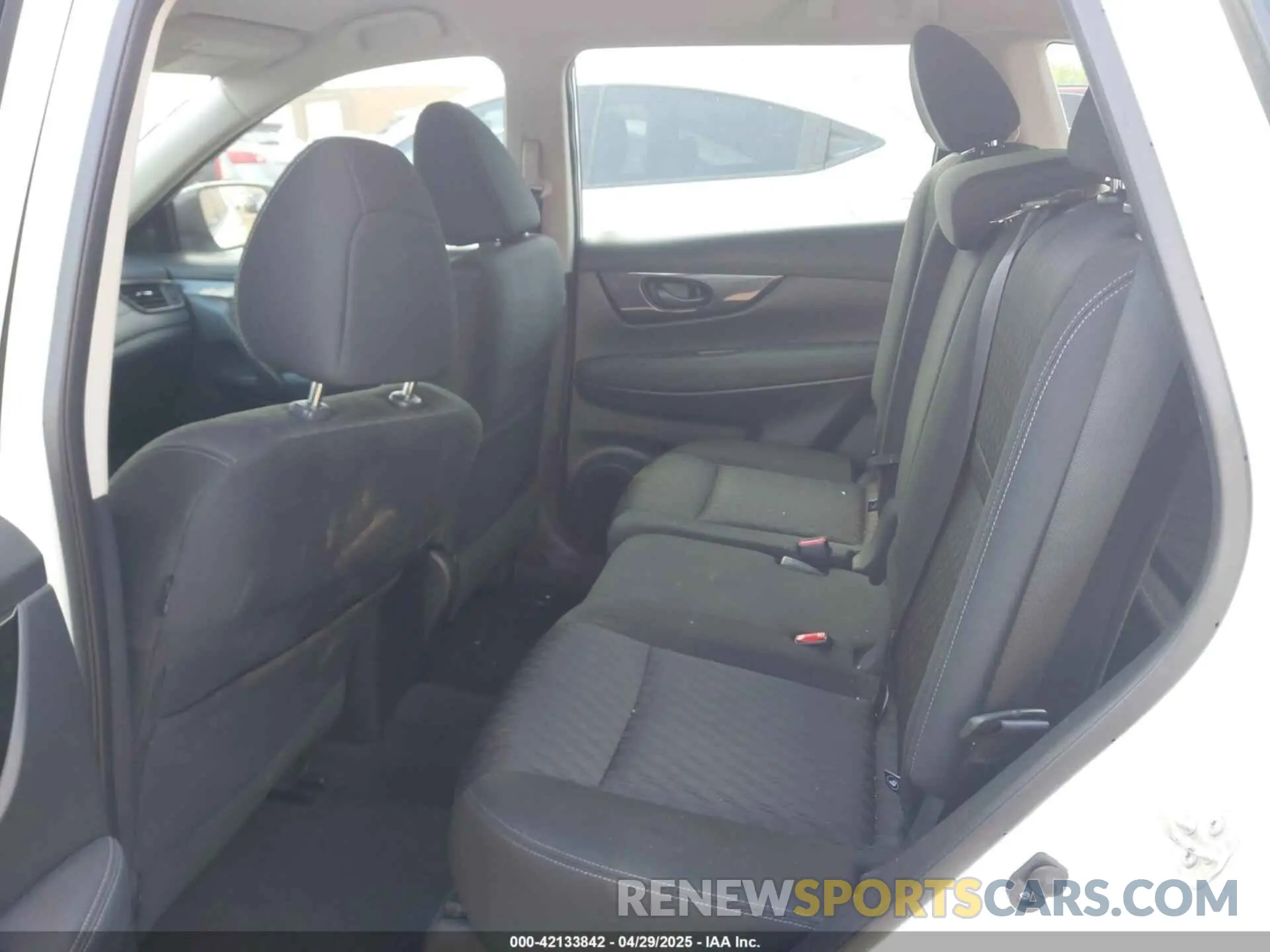 8 Photograph of a damaged car KNMAT2MV0LP521440 NISSAN ROGUE 2020