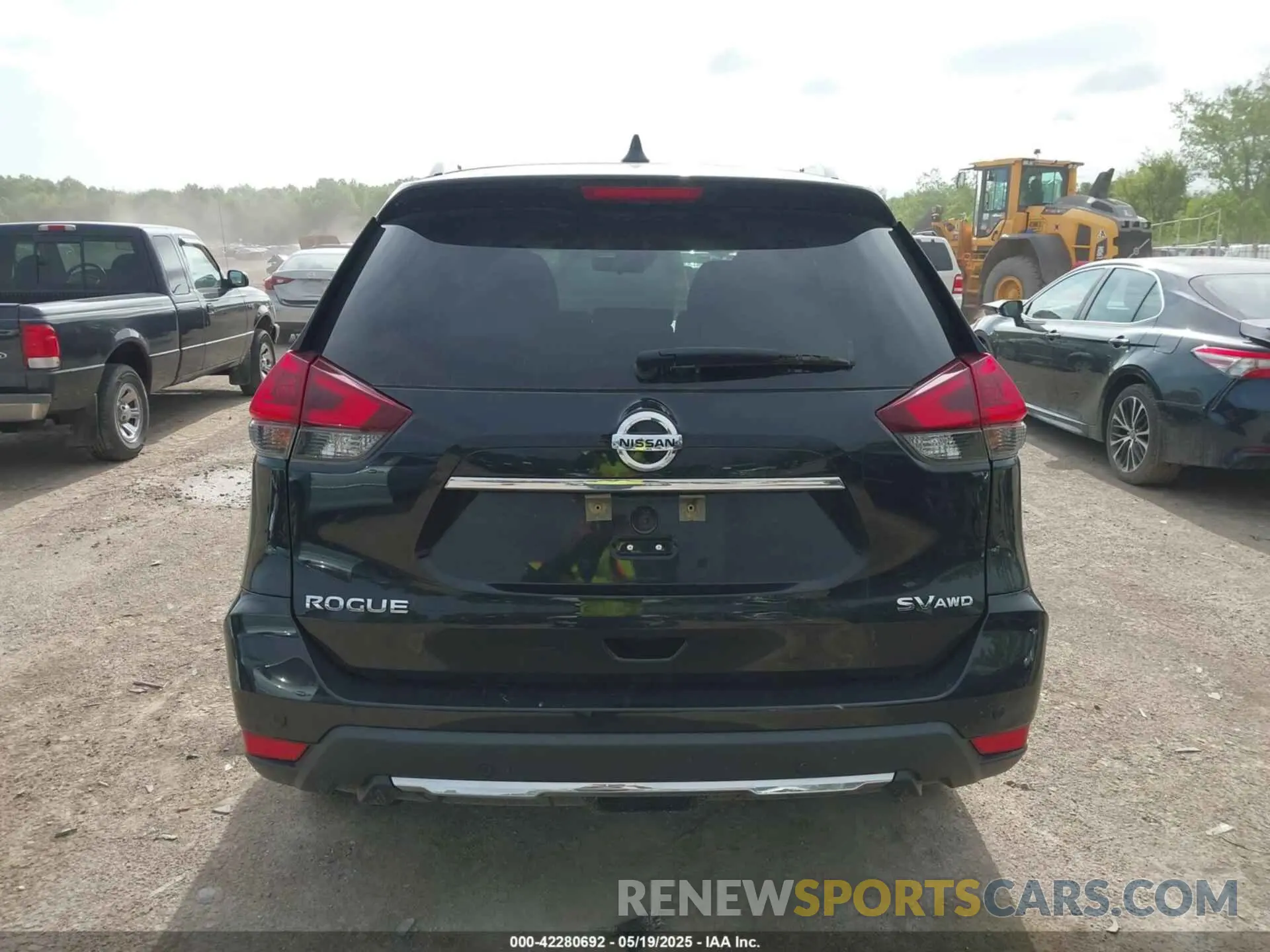 17 Photograph of a damaged car KNMAT2MV0LP529327 NISSAN ROGUE 2020