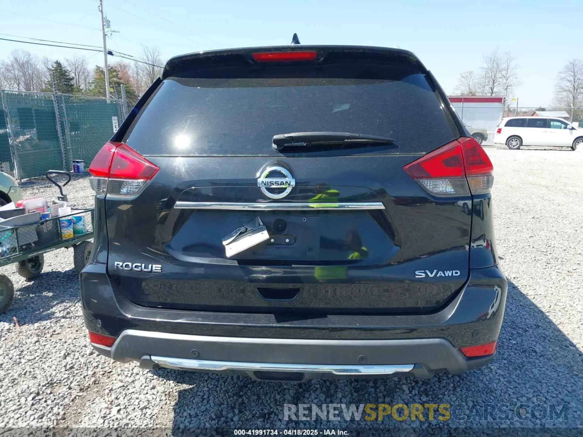 17 Photograph of a damaged car KNMAT2MV1LP513590 NISSAN ROGUE 2020