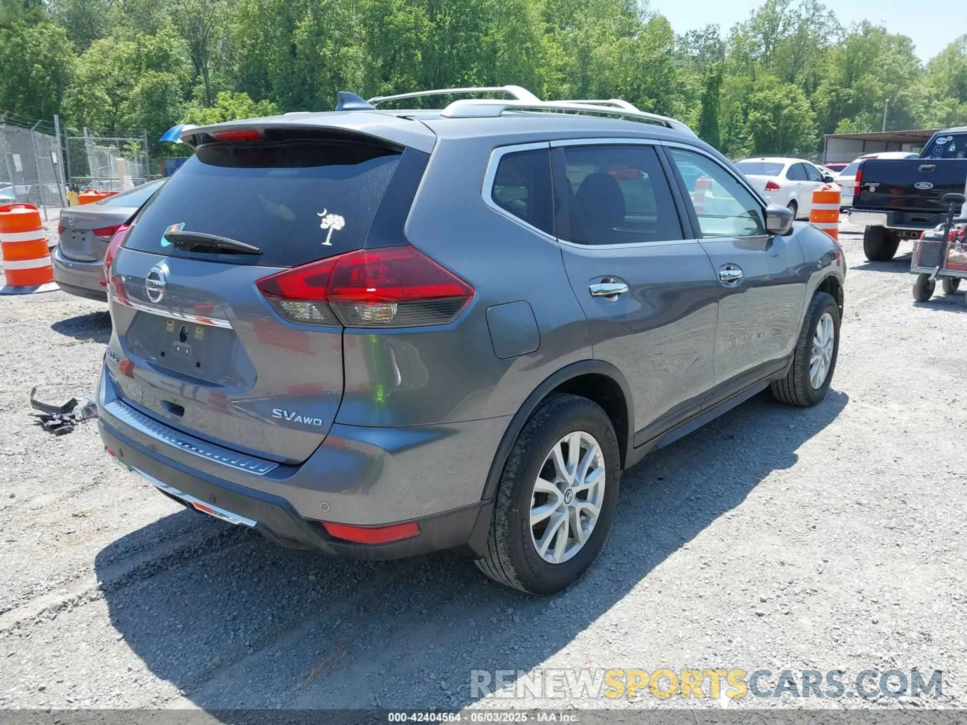 4 Photograph of a damaged car KNMAT2MV1LP532253 NISSAN ROGUE 2020
