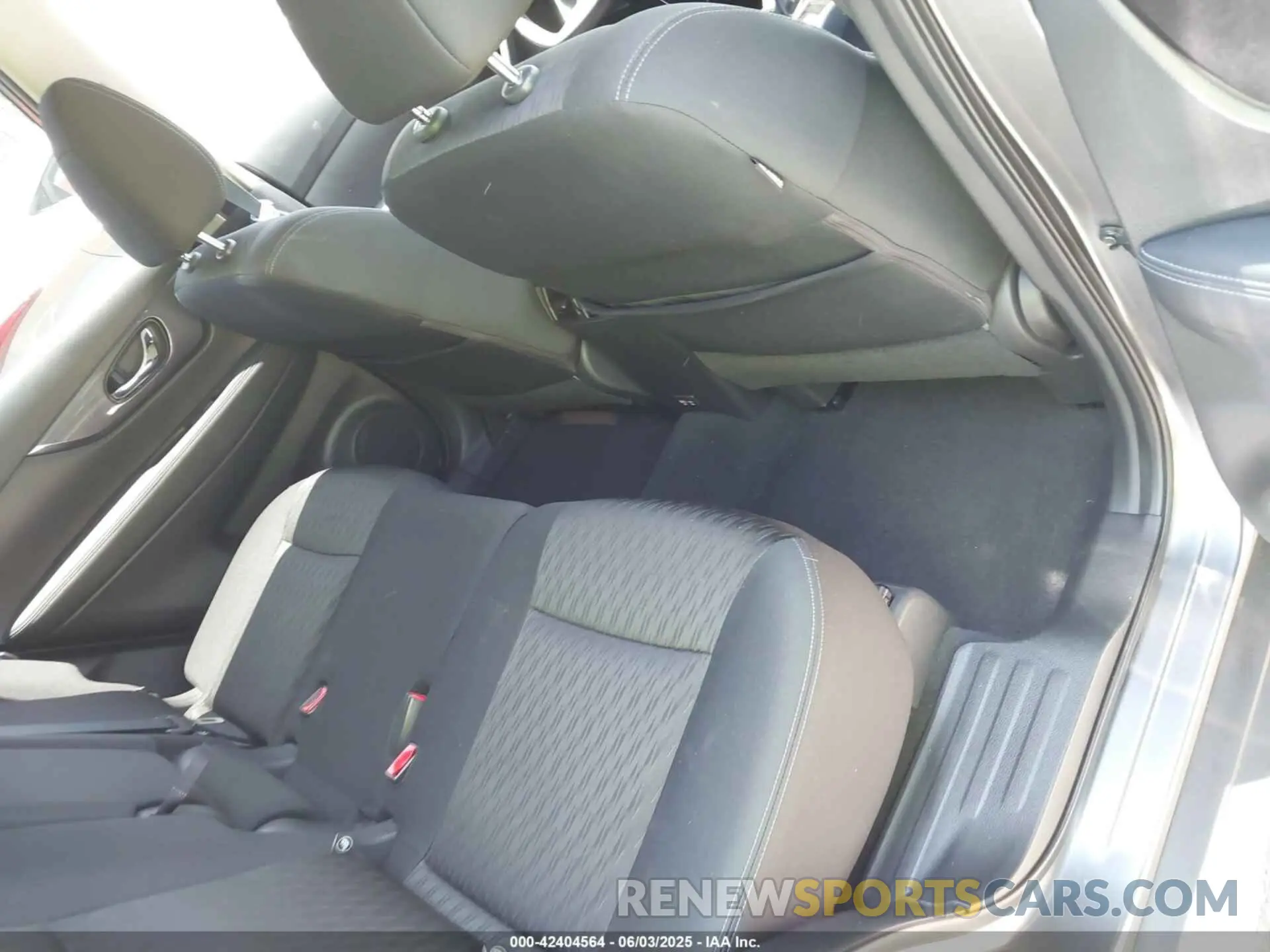 8 Photograph of a damaged car KNMAT2MV1LP532253 NISSAN ROGUE 2020
