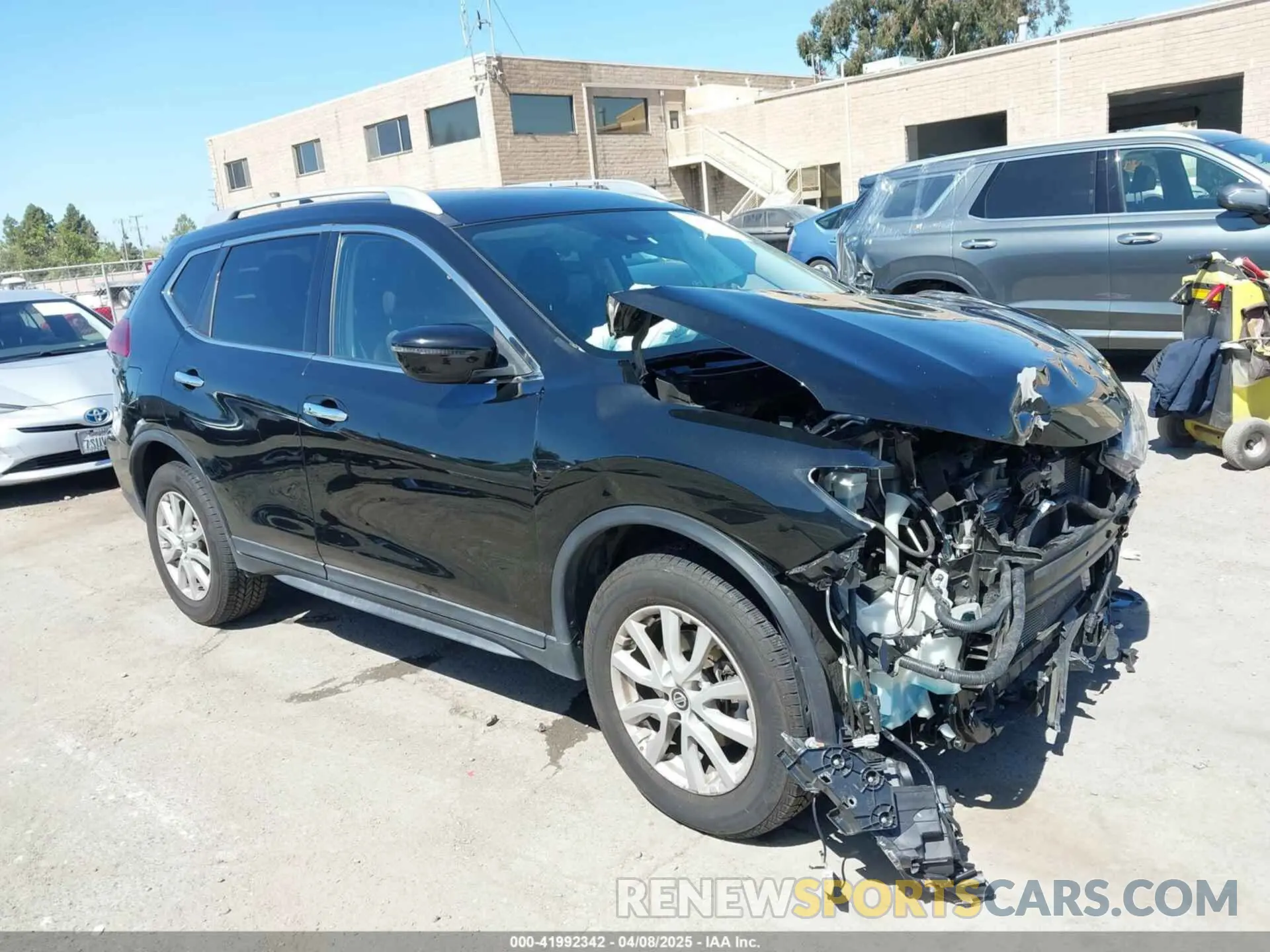 14 Photograph of a damaged car KNMAT2MV1LP533323 NISSAN ROGUE 2020