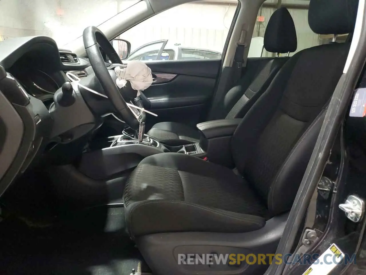 7 Photograph of a damaged car KNMAT2MV2LP540684 NISSAN ROGUE 2020