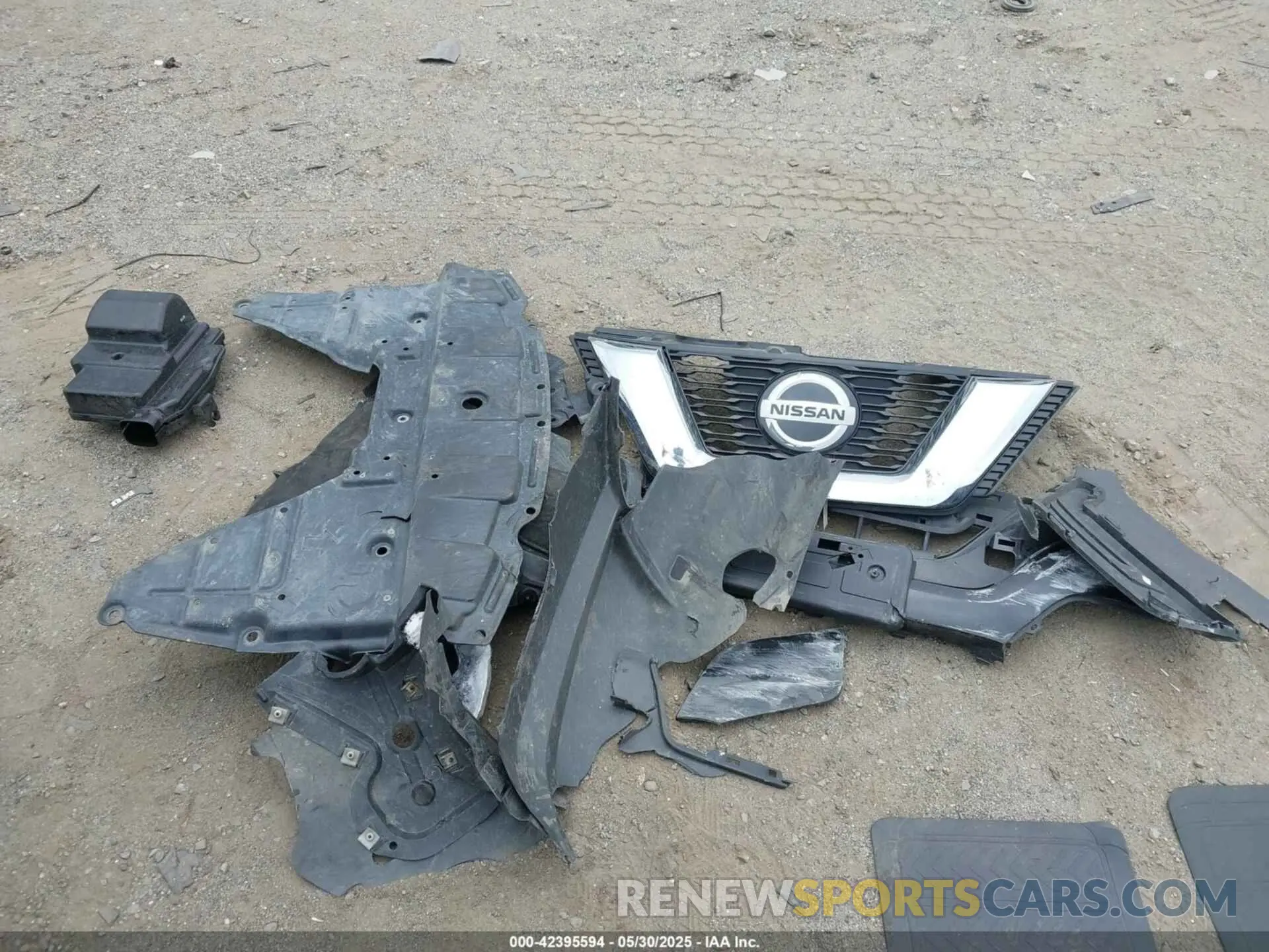 11 Photograph of a damaged car KNMAT2MV3LP530942 NISSAN ROGUE 2020