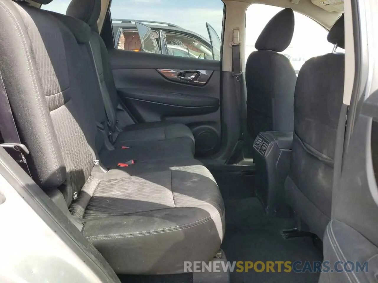 10 Photograph of a damaged car KNMAT2MV4LP536281 NISSAN ROGUE 2020
