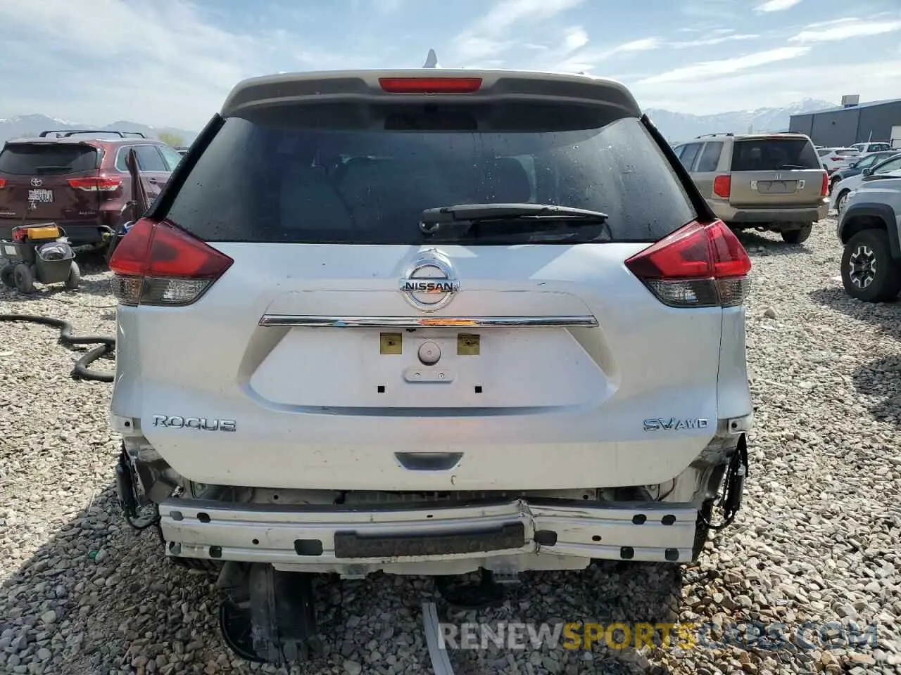 6 Photograph of a damaged car KNMAT2MV4LP536281 NISSAN ROGUE 2020