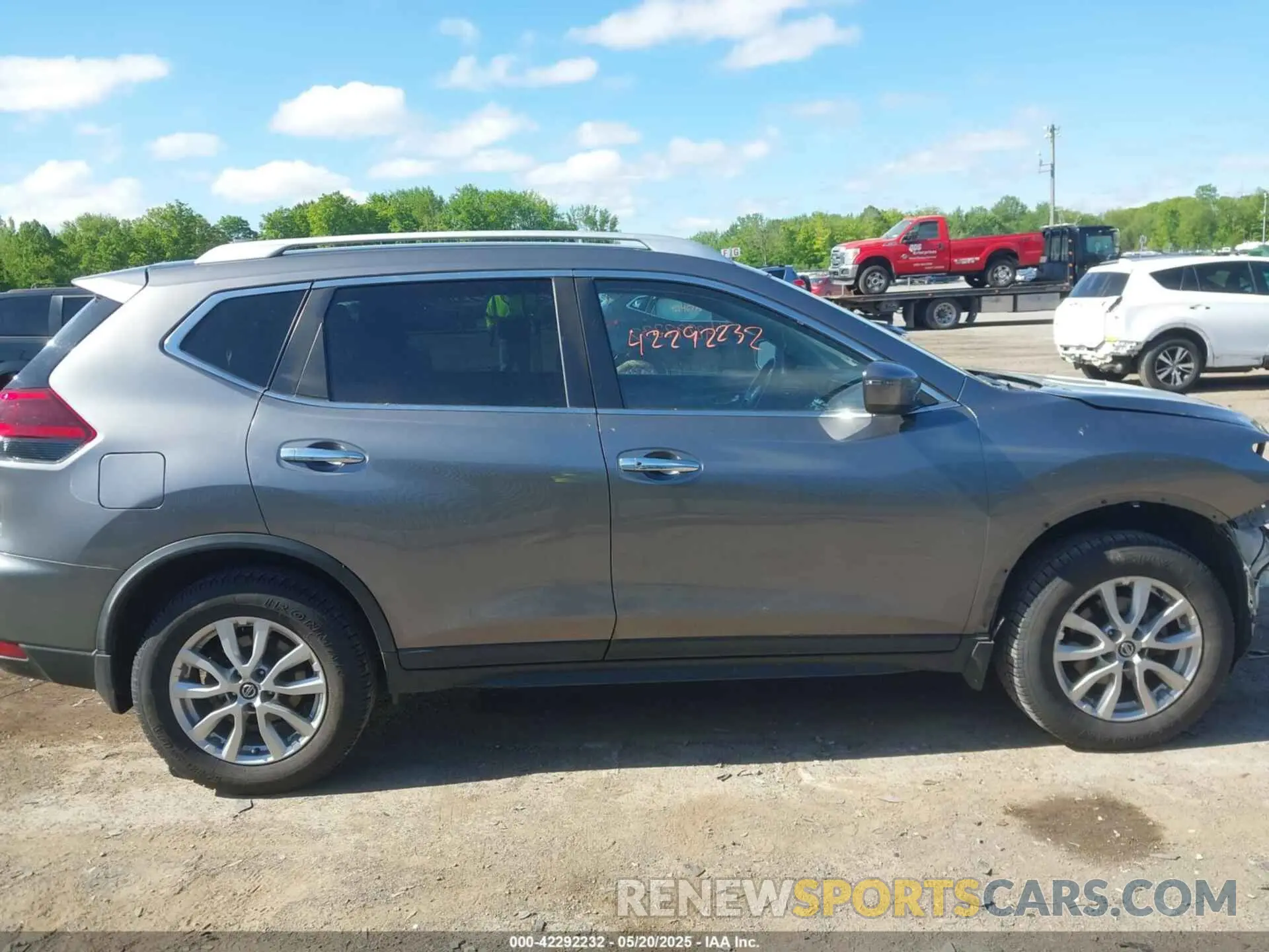 13 Photograph of a damaged car KNMAT2MV4LP538967 NISSAN ROGUE 2020