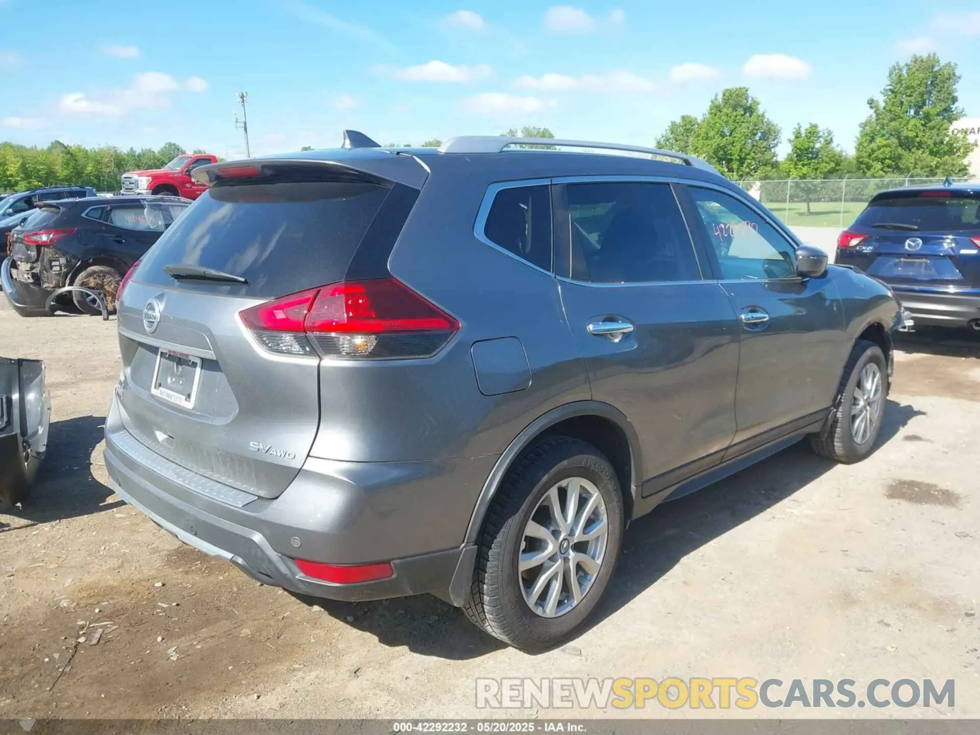 4 Photograph of a damaged car KNMAT2MV4LP538967 NISSAN ROGUE 2020