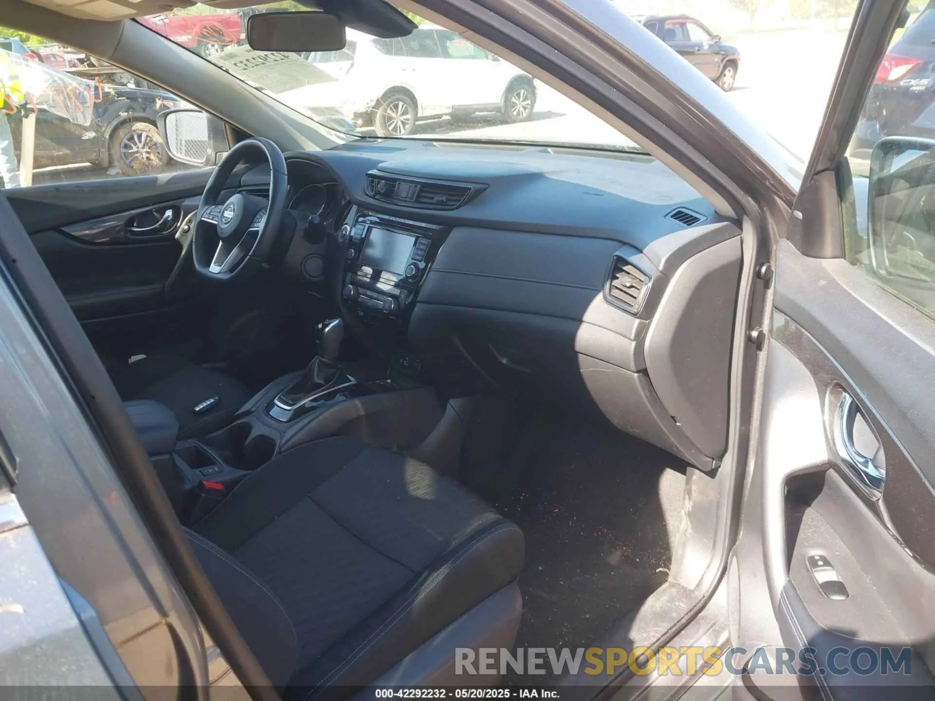 5 Photograph of a damaged car KNMAT2MV4LP538967 NISSAN ROGUE 2020