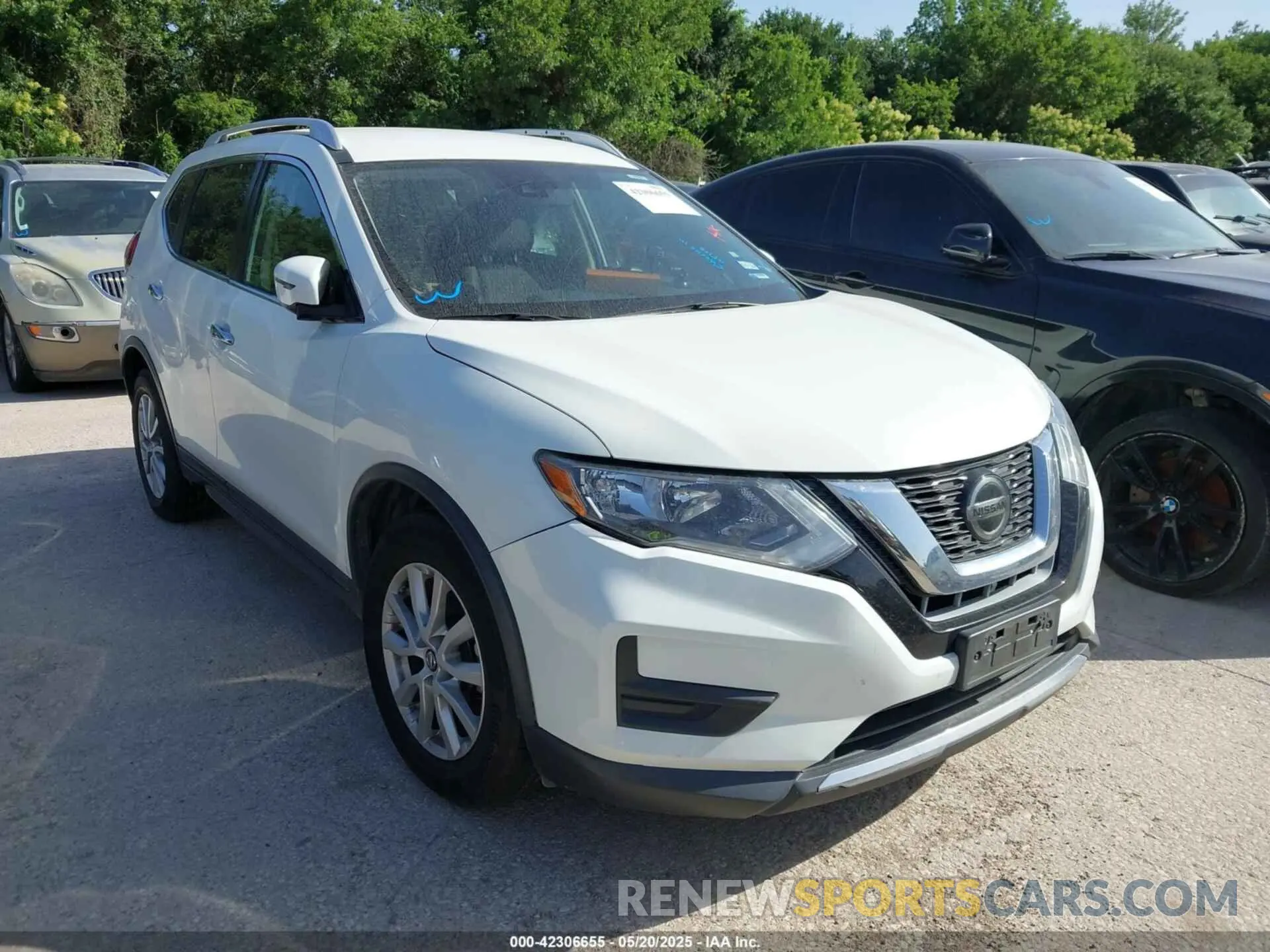 1 Photograph of a damaged car KNMAT2MV5LP503936 NISSAN ROGUE 2020