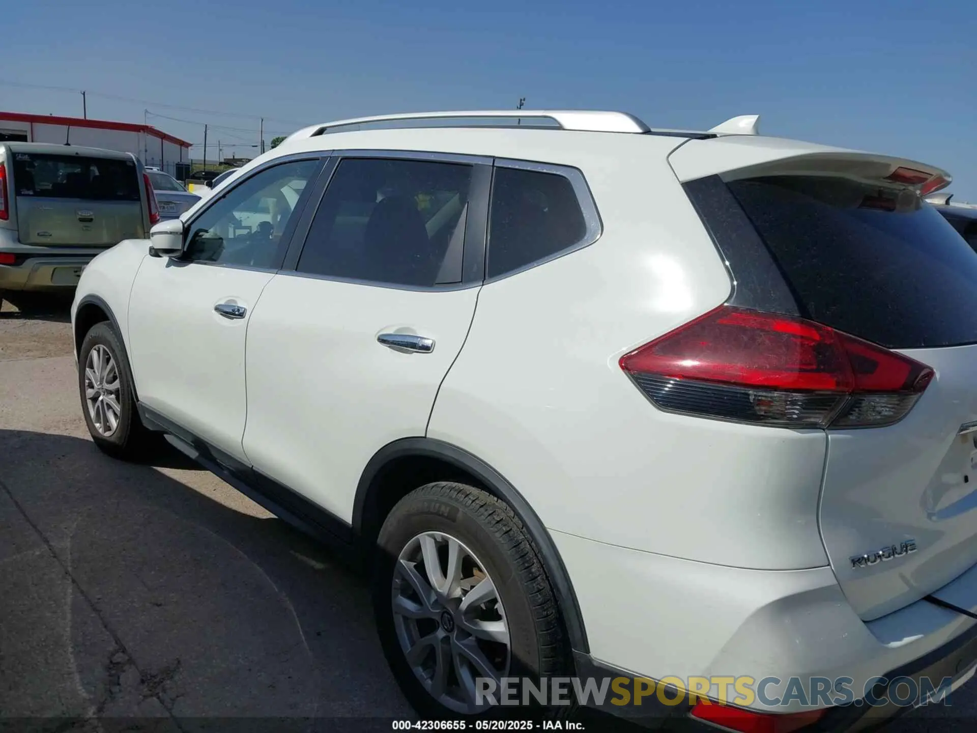 14 Photograph of a damaged car KNMAT2MV5LP503936 NISSAN ROGUE 2020