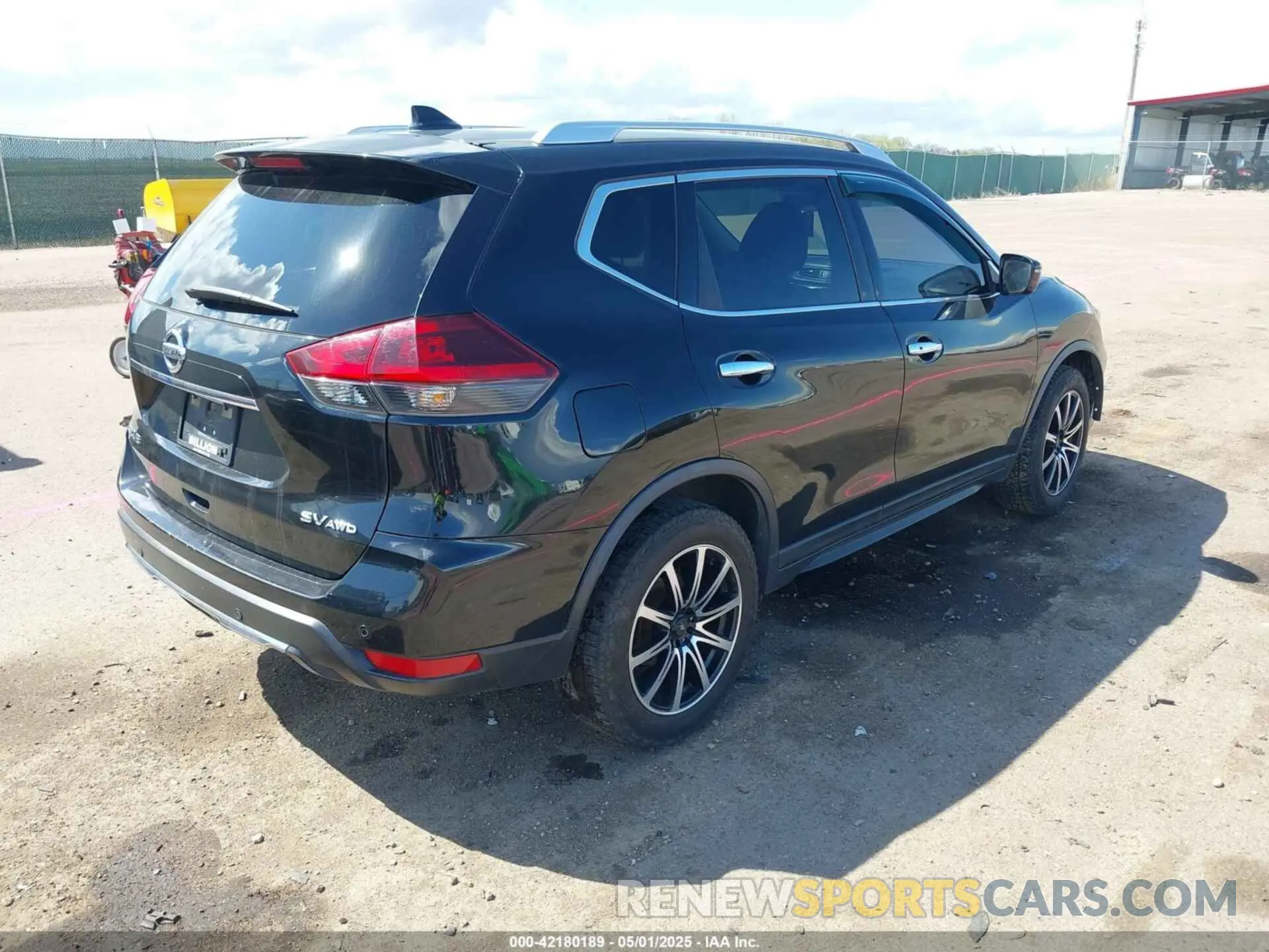 4 Photograph of a damaged car KNMAT2MV5LP514001 NISSAN ROGUE 2020