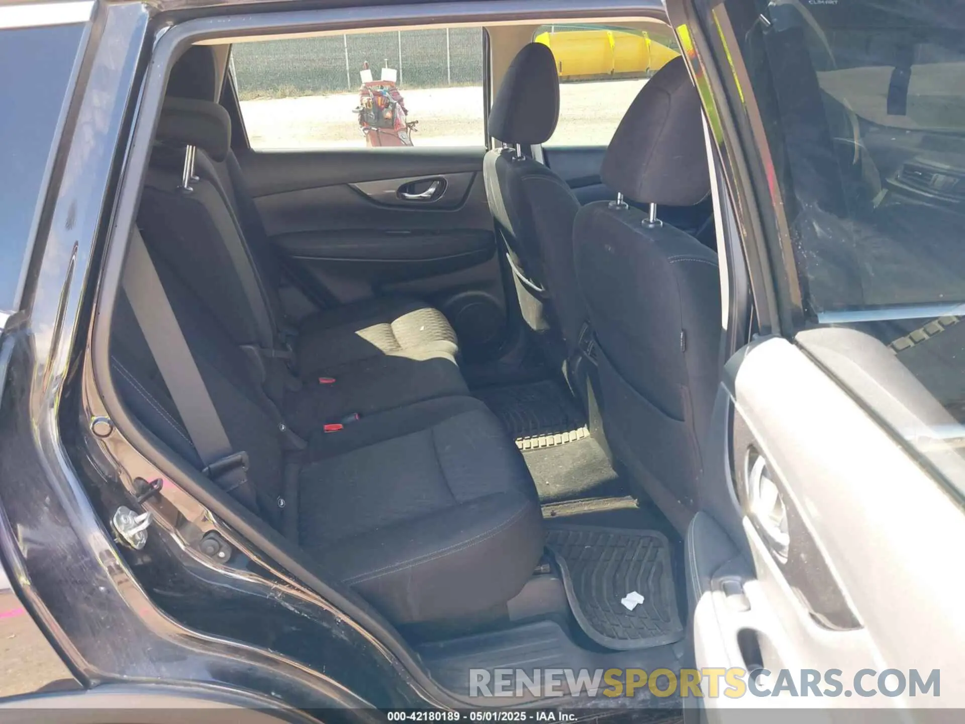 8 Photograph of a damaged car KNMAT2MV5LP514001 NISSAN ROGUE 2020