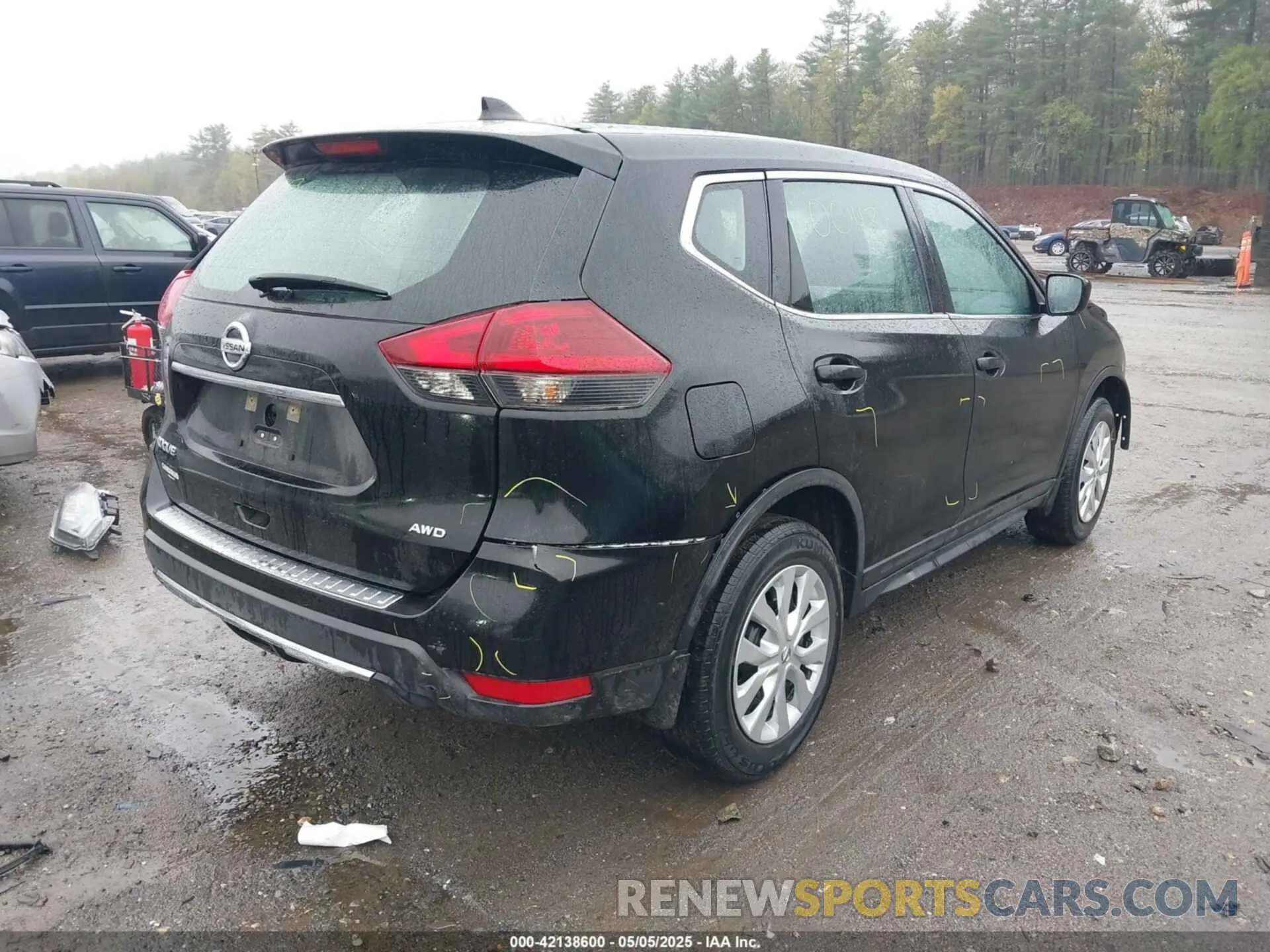 4 Photograph of a damaged car KNMAT2MV6LP521913 NISSAN ROGUE 2020