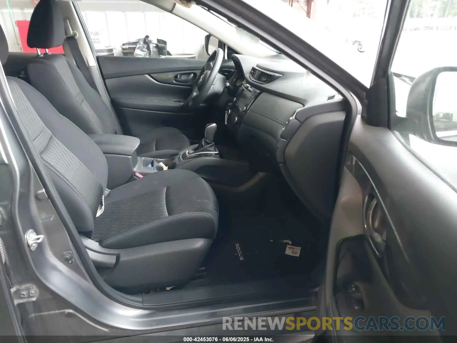5 Photograph of a damaged car KNMAT2MV6LP522981 NISSAN ROGUE 2020