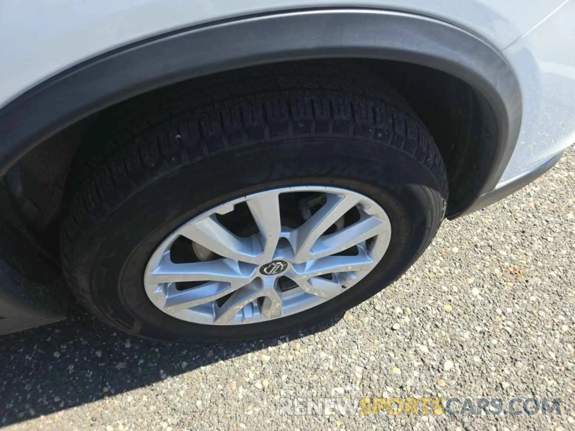37 Photograph of a damaged car KNMAT2MV6LP539697 NISSAN ROGUE 2020