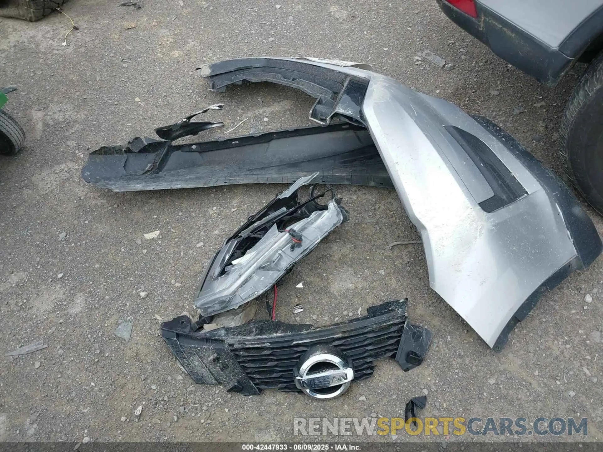 11 Photograph of a damaged car KNMAT2MV7LP537019 NISSAN ROGUE 2020