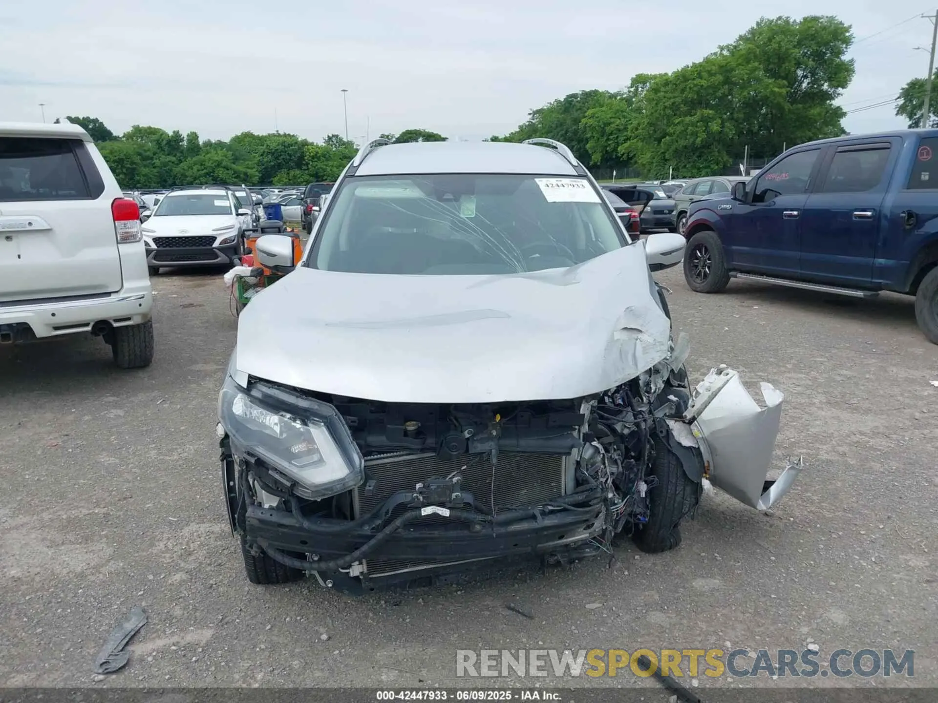 12 Photograph of a damaged car KNMAT2MV7LP537019 NISSAN ROGUE 2020