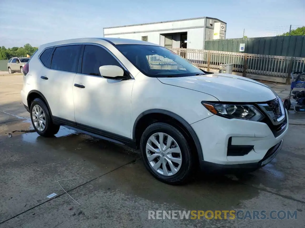 4 Photograph of a damaged car KNMAT2MV7LP538512 NISSAN ROGUE 2020