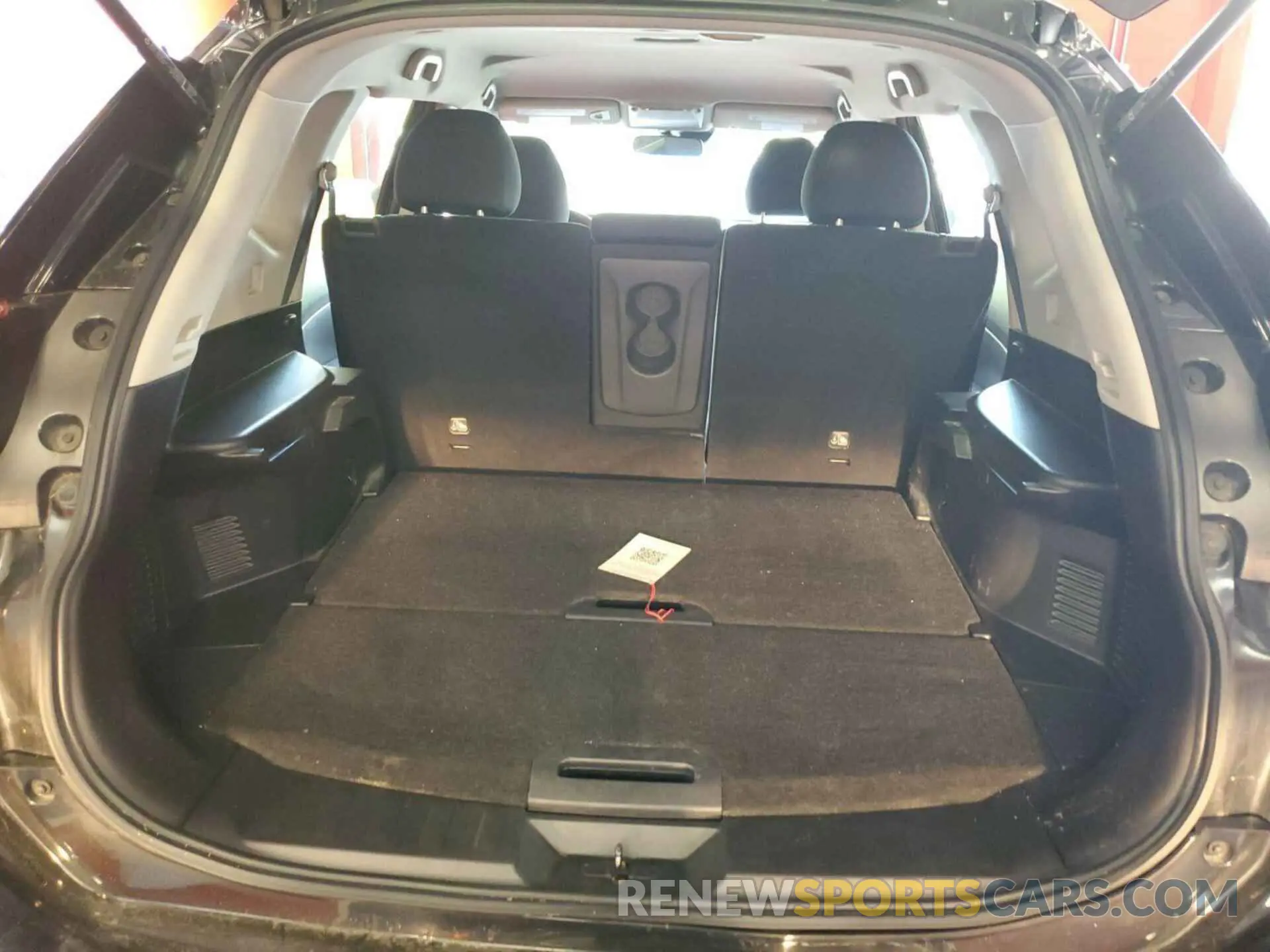 2 Photograph of a damaged car KNMAT2MV7LP542138 NISSAN ROGUE 2020