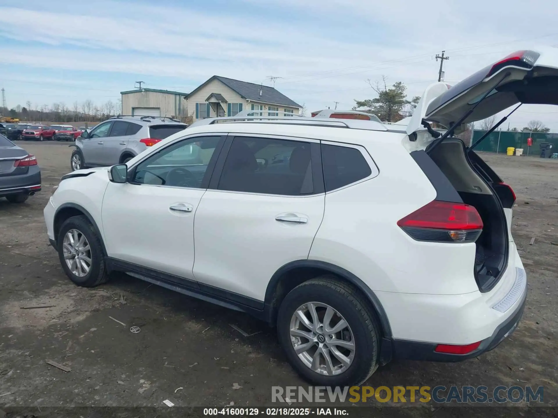 3 Photograph of a damaged car KNMAT2MV8LP504076 NISSAN ROGUE 2020