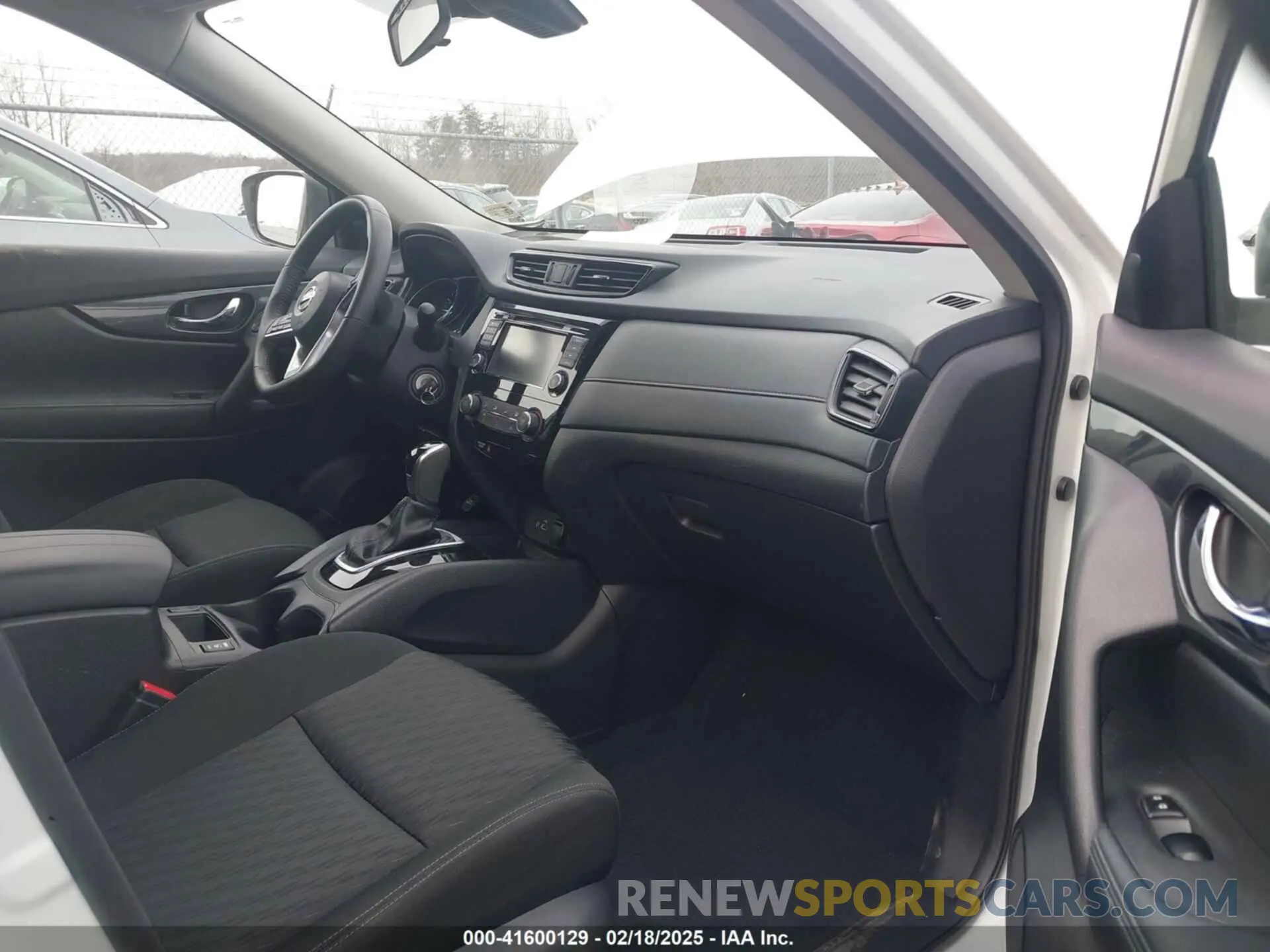 5 Photograph of a damaged car KNMAT2MV8LP504076 NISSAN ROGUE 2020