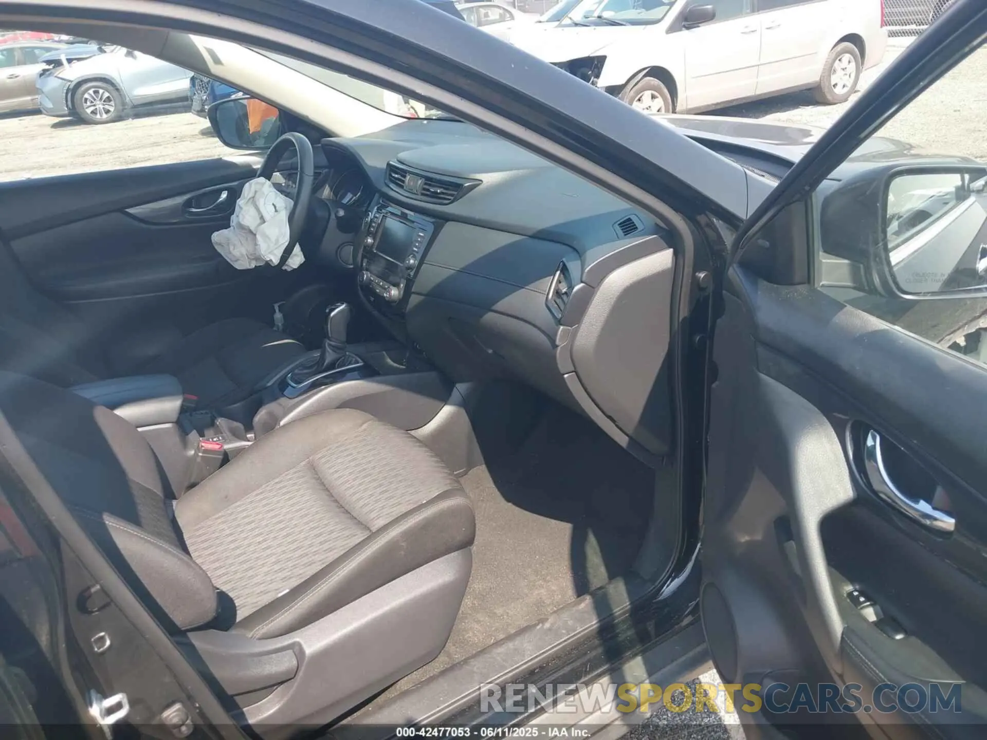 5 Photograph of a damaged car KNMAT2MV8LP506961 NISSAN ROGUE 2020
