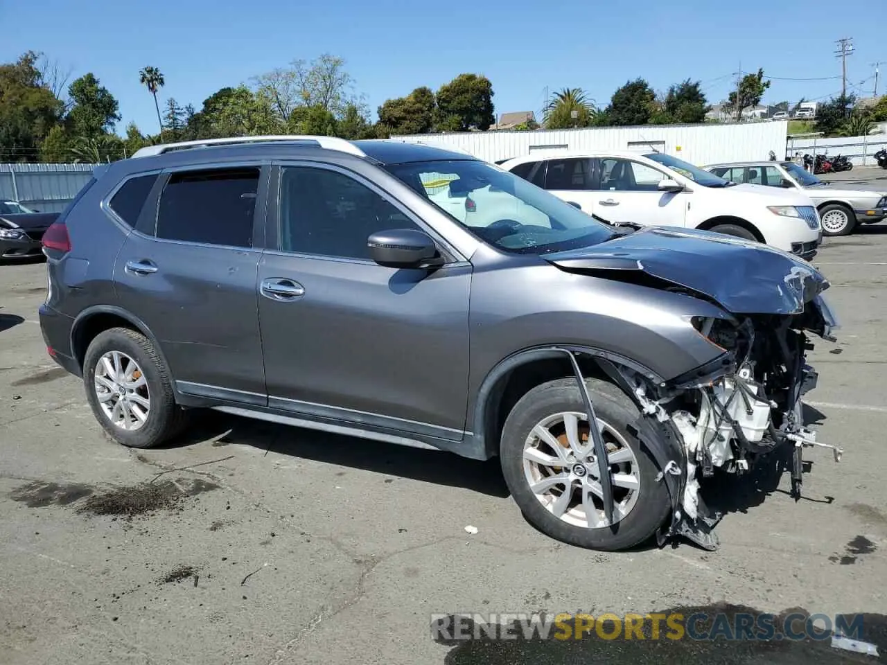 4 Photograph of a damaged car KNMAT2MV8LP528183 NISSAN ROGUE 2020