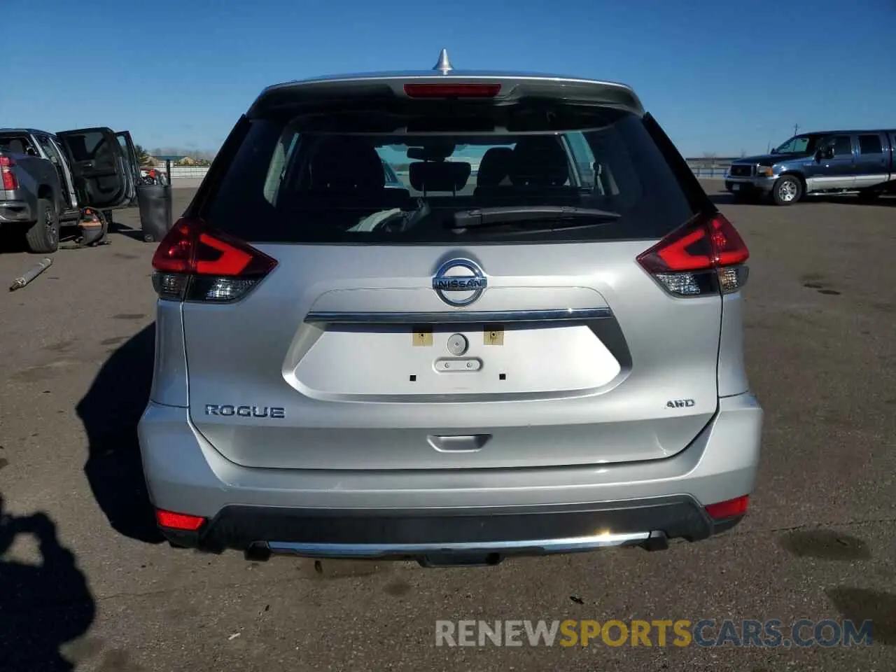 6 Photograph of a damaged car KNMAT2MV8LP532606 NISSAN ROGUE 2020