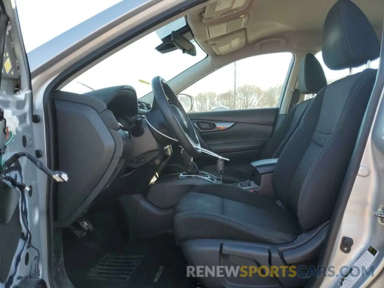 7 Photograph of a damaged car KNMAT2MV8LP532606 NISSAN ROGUE 2020