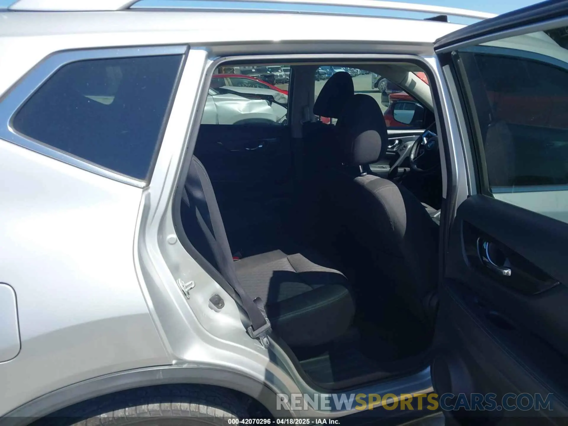 8 Photograph of a damaged car KNMAT2MV9LP510663 NISSAN ROGUE 2020