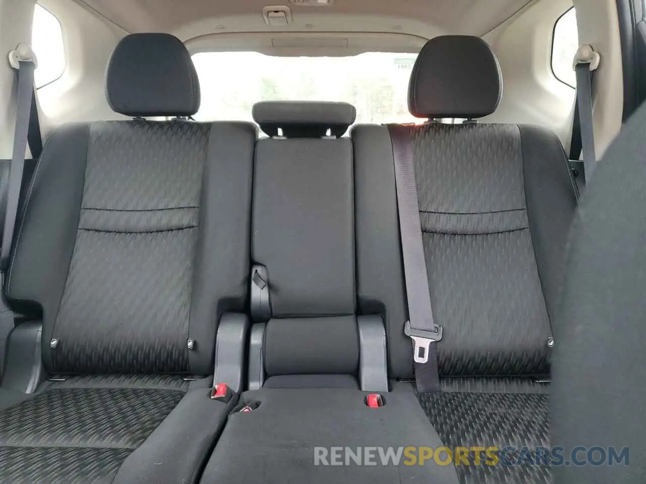 10 Photograph of a damaged car KNMAT2MVXLP505004 NISSAN ROGUE 2020