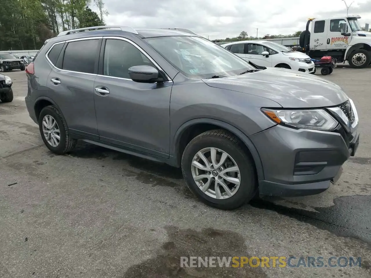 4 Photograph of a damaged car KNMAT2MVXLP505004 NISSAN ROGUE 2020