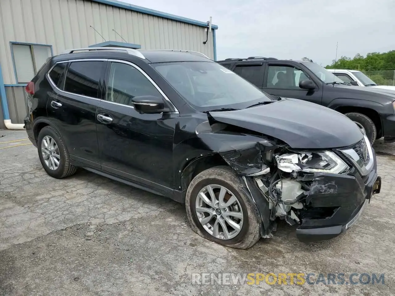 4 Photograph of a damaged car KNMAT2MVXLP512664 NISSAN ROGUE 2020