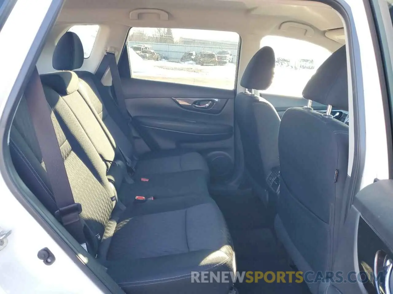 11 Photograph of a damaged car KNMAT2MVXLP528749 NISSAN ROGUE 2020