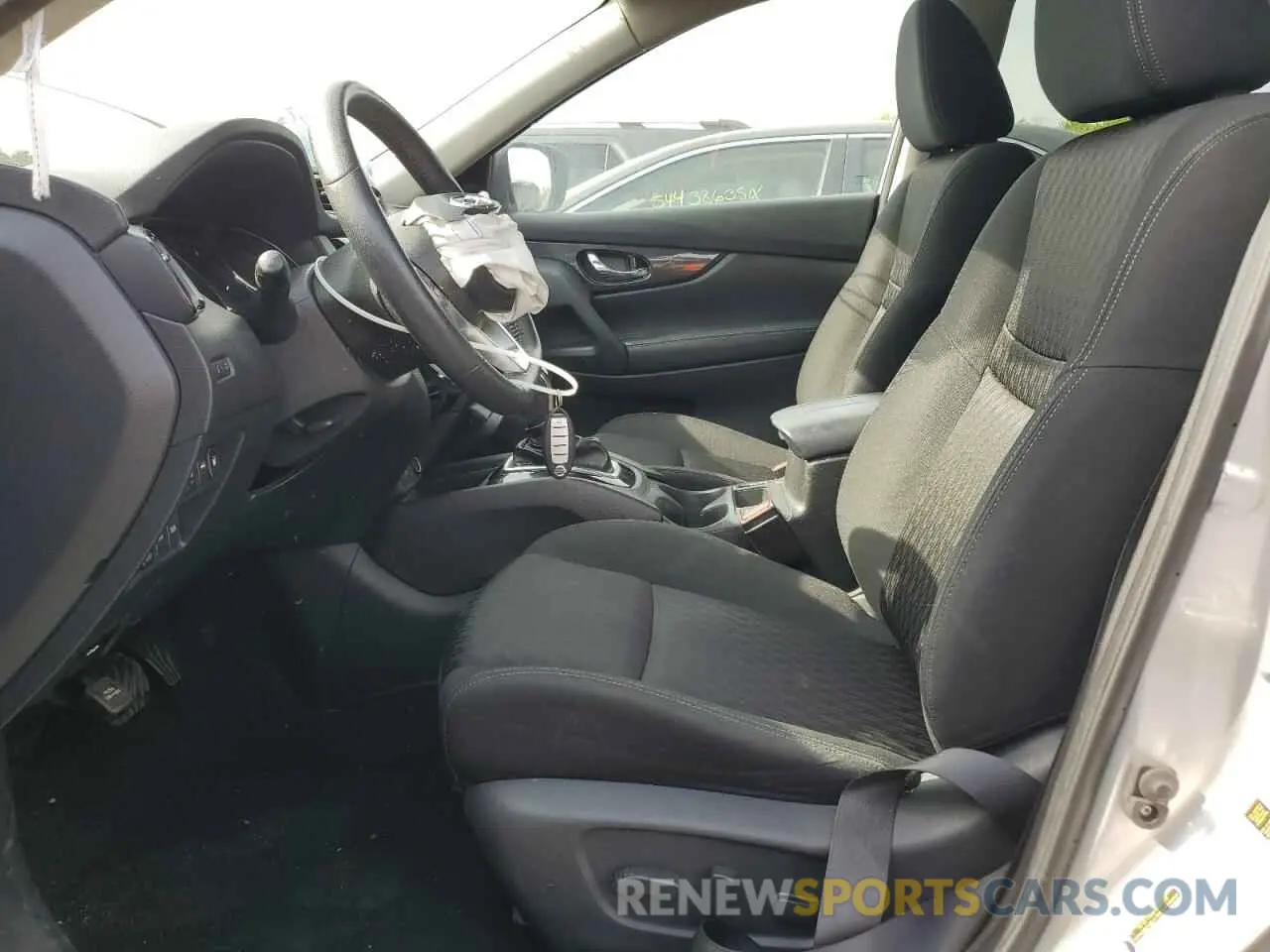 7 Photograph of a damaged car KNMAT2MVXLP533028 NISSAN ROGUE 2020
