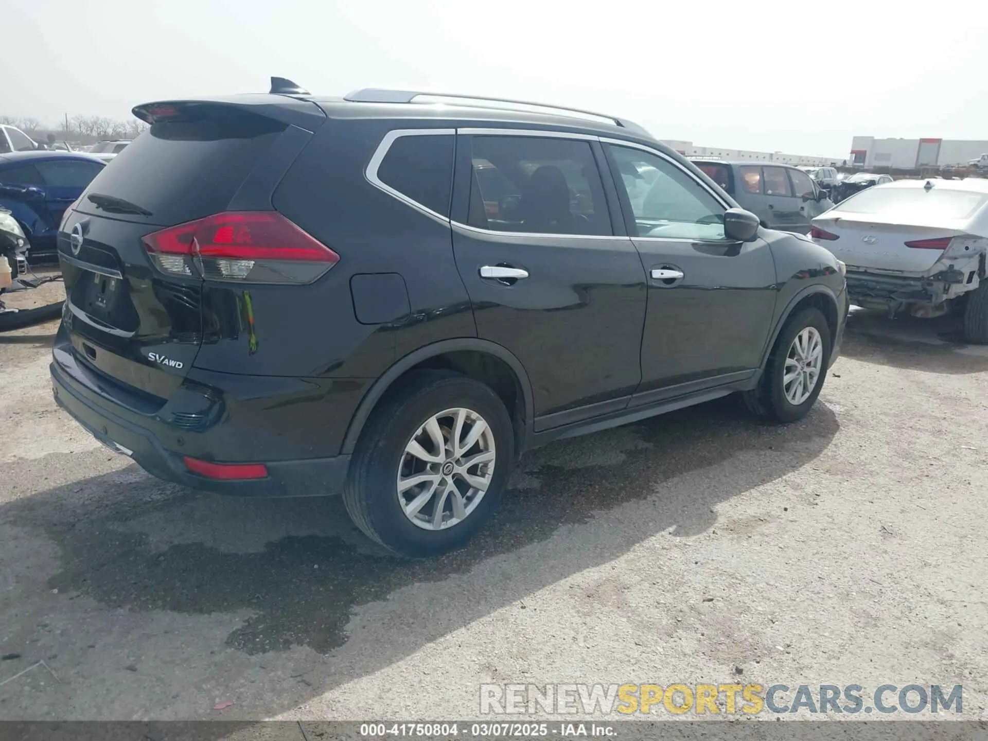 4 Photograph of a damaged car KNMAT2MVXLP539587 NISSAN ROGUE 2020