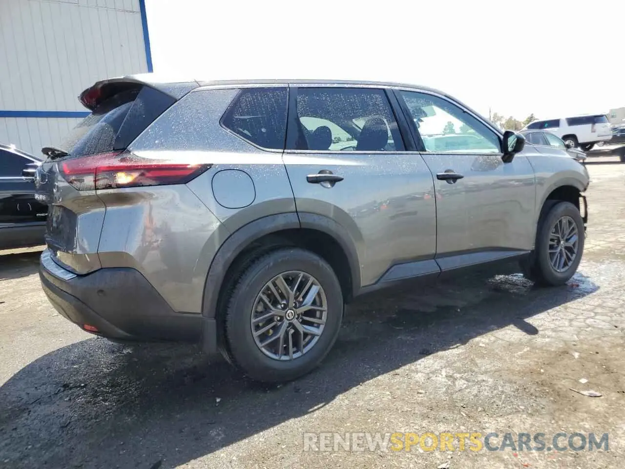 3 Photograph of a damaged car 5N1AT3AA0MC700220 NISSAN ROGUE 2021