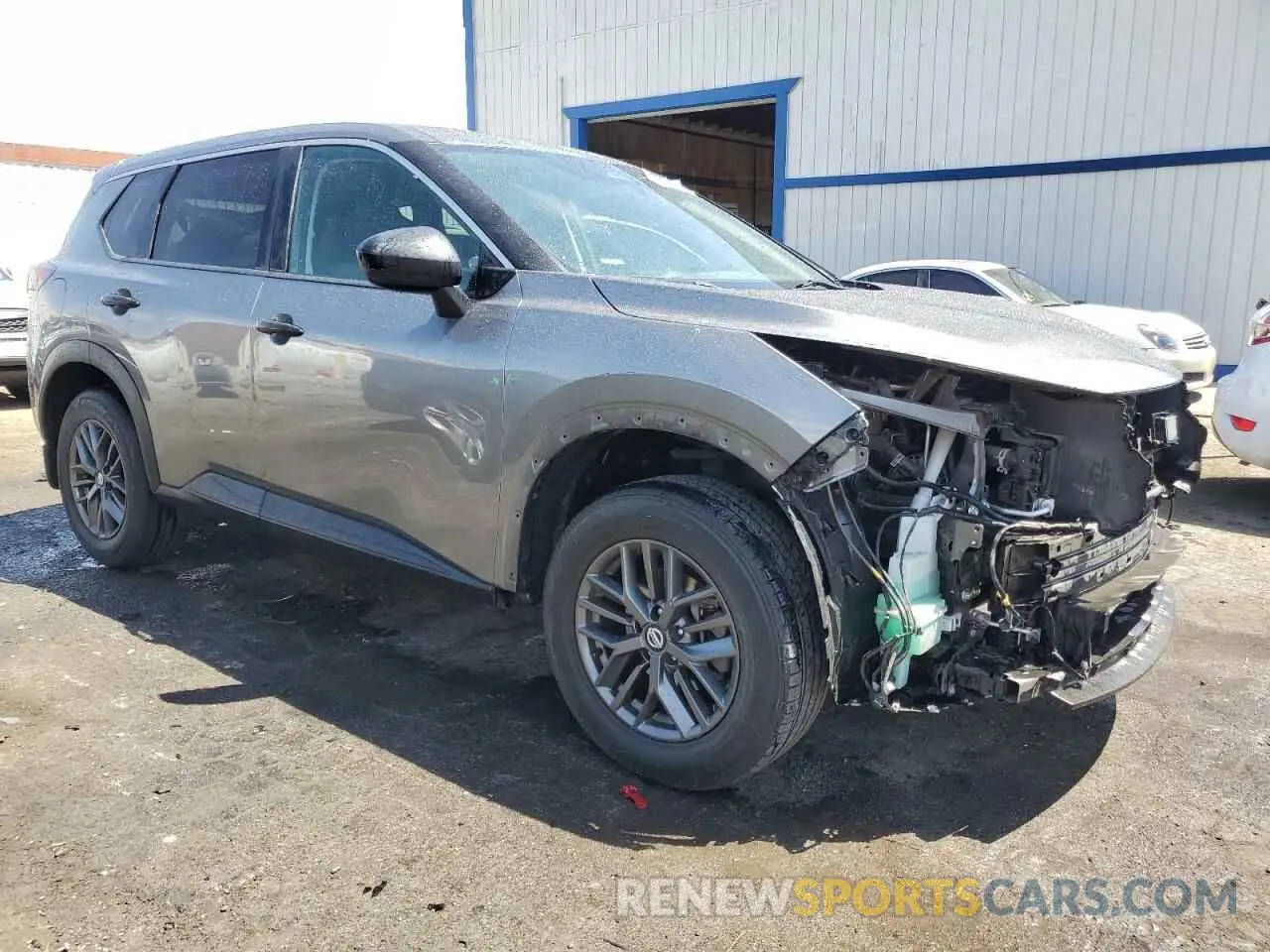 4 Photograph of a damaged car 5N1AT3AA0MC700220 NISSAN ROGUE 2021